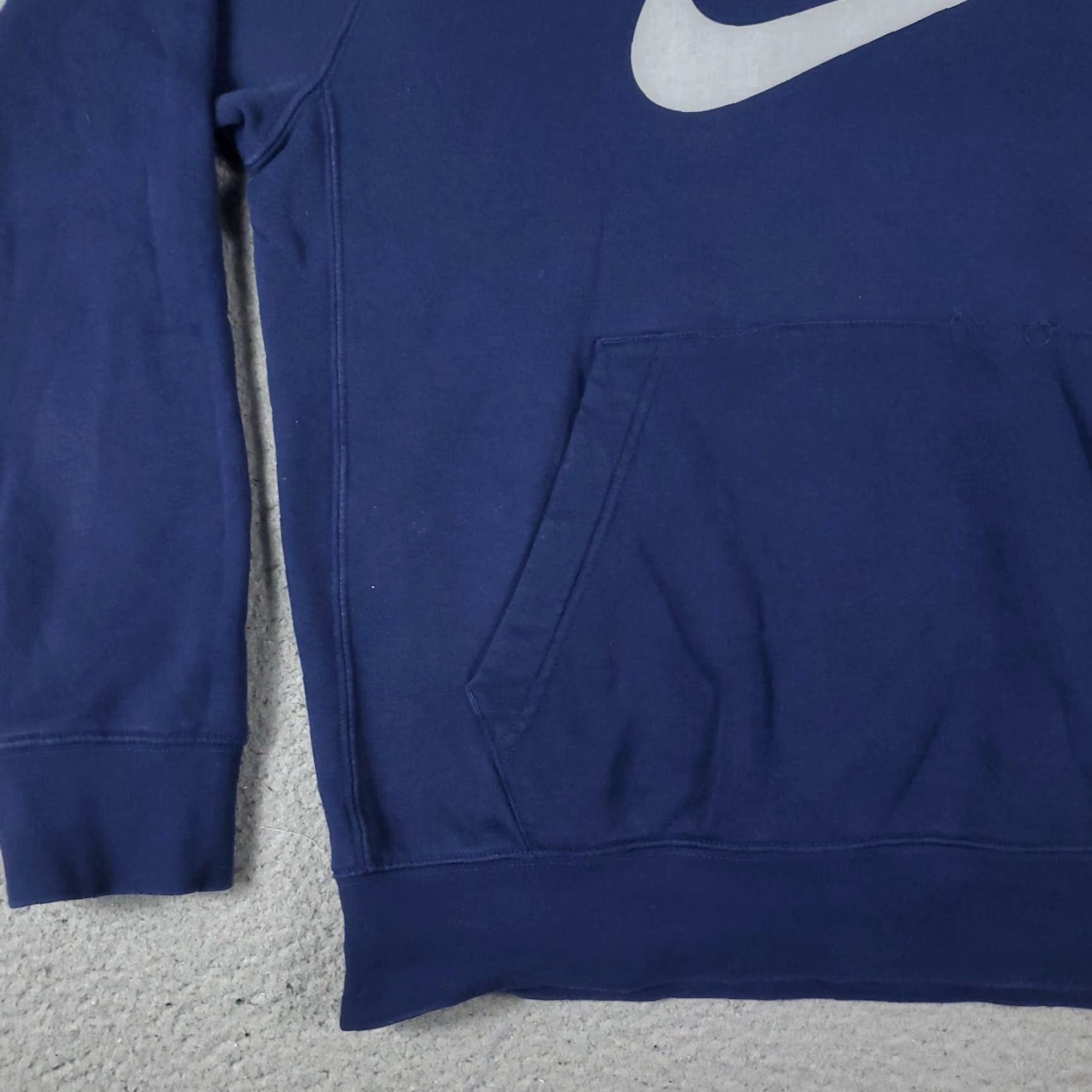 Nike VINTAGE Nike Hoodie Pullover Mens Medium Blue Logo Sweatshirt Athletic Sportswear Size US M / EU 48-50 / 2 - 4 Thumbnail