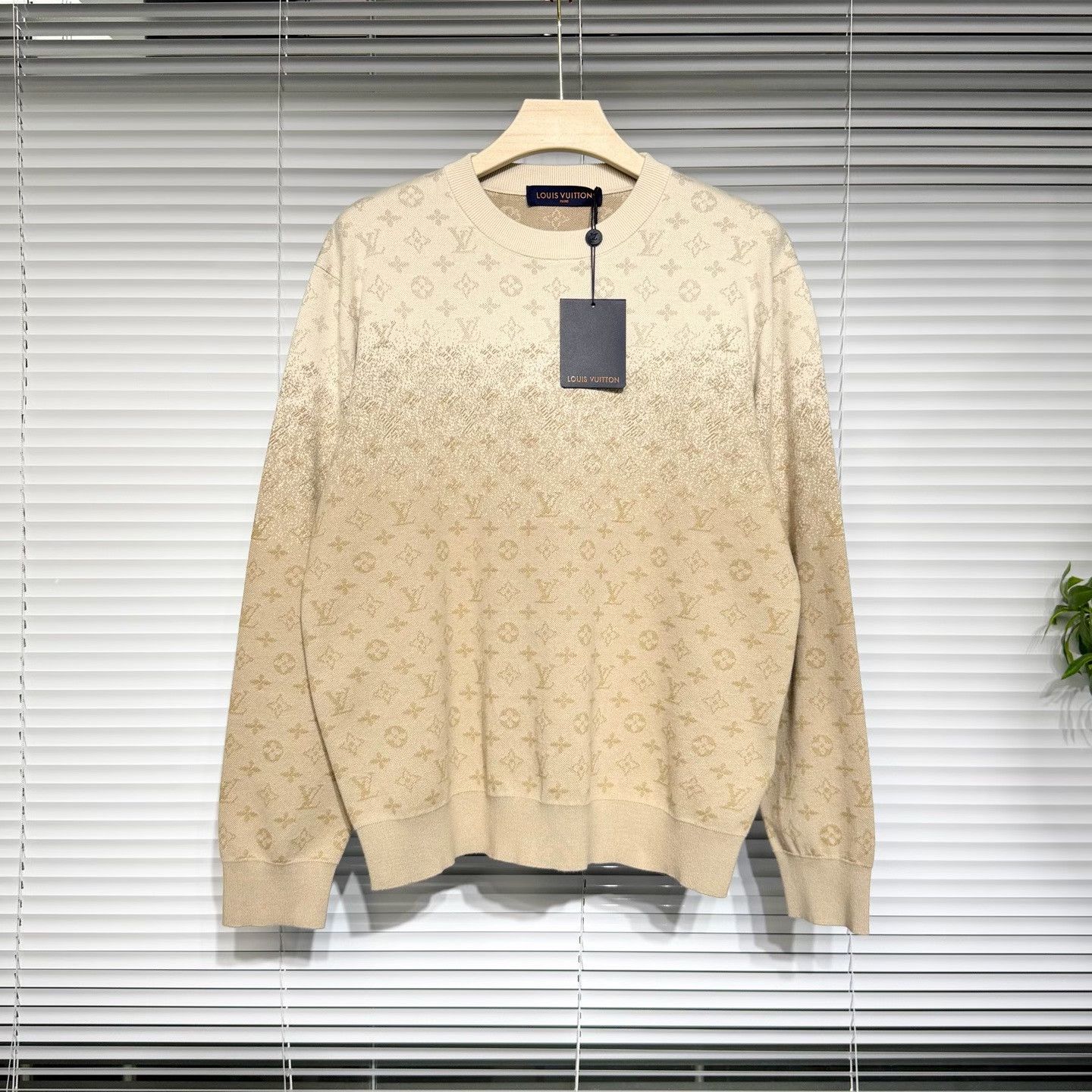 Louis Vuitton LV SS26 Logo Knit Sweater XL Size US XL / EU 56 / 4 - 1 Thumbnail