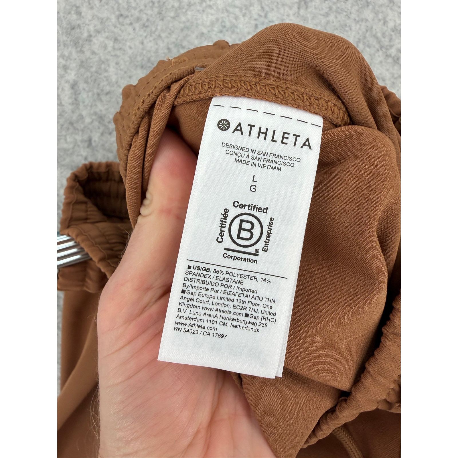 Athleta NWT Athleta Walnut Promenade High Rise Cargo Pant Size Large Size 34" / US 12 / IT 48 - 10 Thumbnail