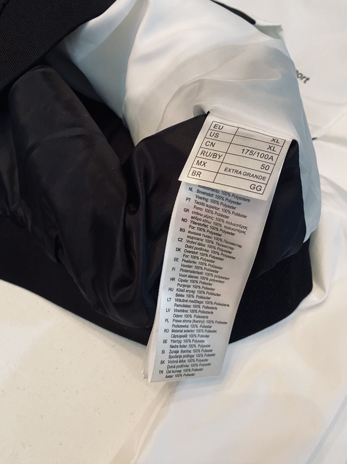 BMW BMW OEM M Motorsport Women's Jacket XL Windbreaker New Size XL / US 12-14 / IT 48-50 - 14 Thumbnail