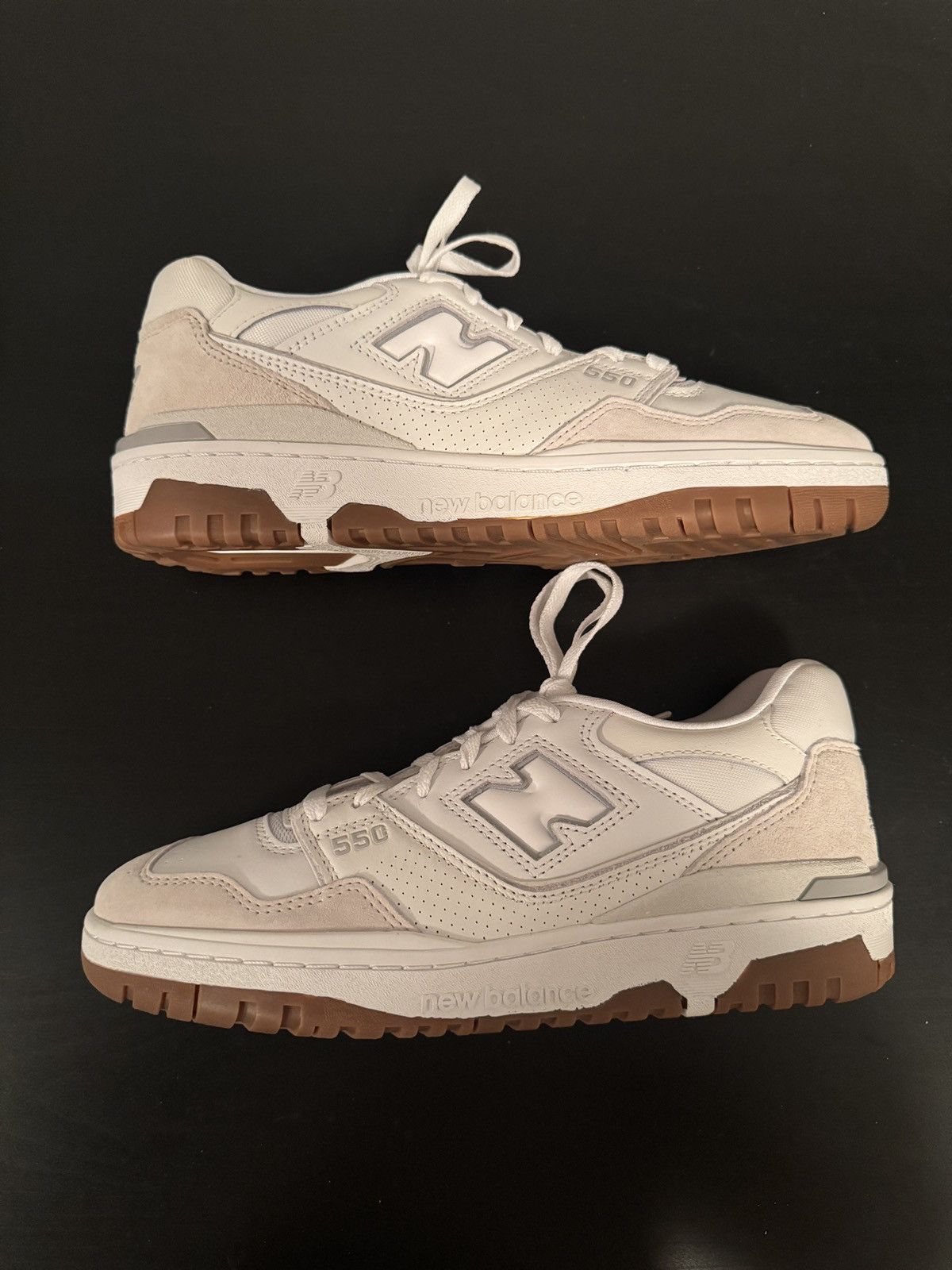 New Balance NEW BALANCE 550 WHITE GUM Size US 9 / EU 42 - 1 Thumbnail