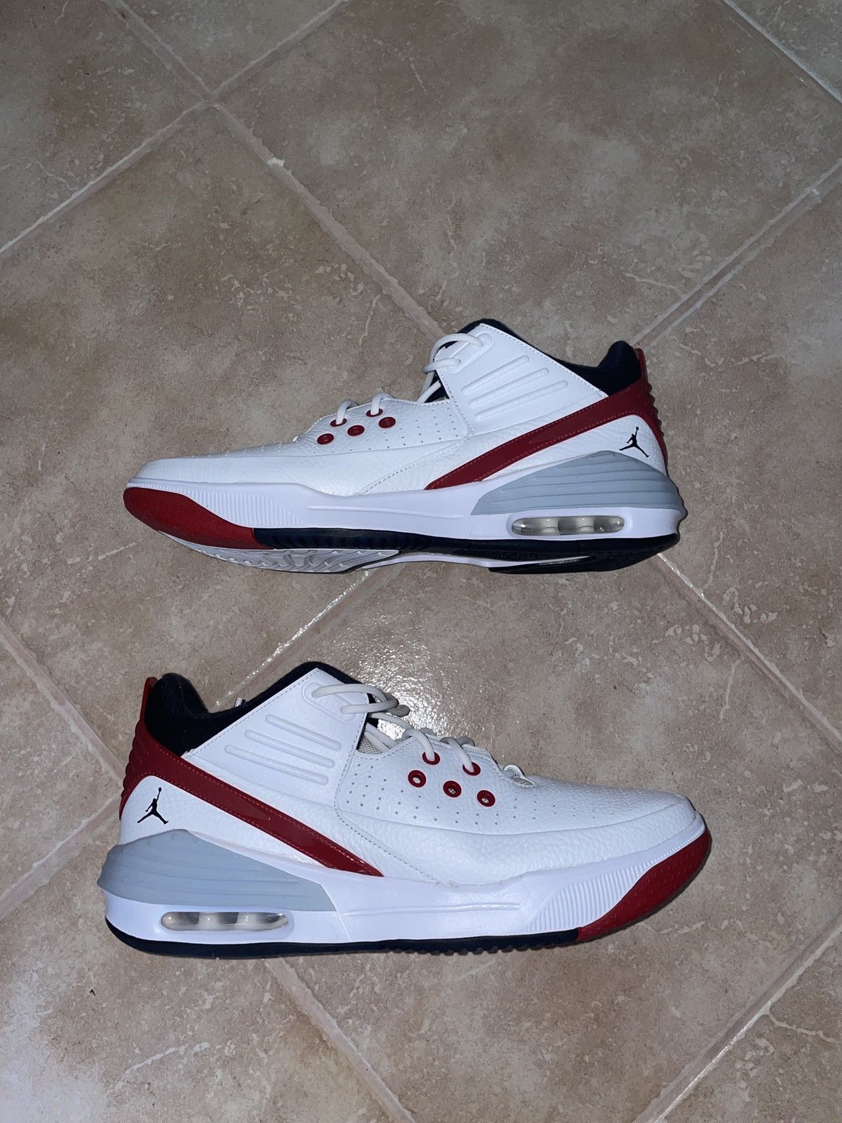 Jordan Brand JORDAN MAX AURA 5 Size US 12.5 / EU 45-46 - 2 Thumbnail