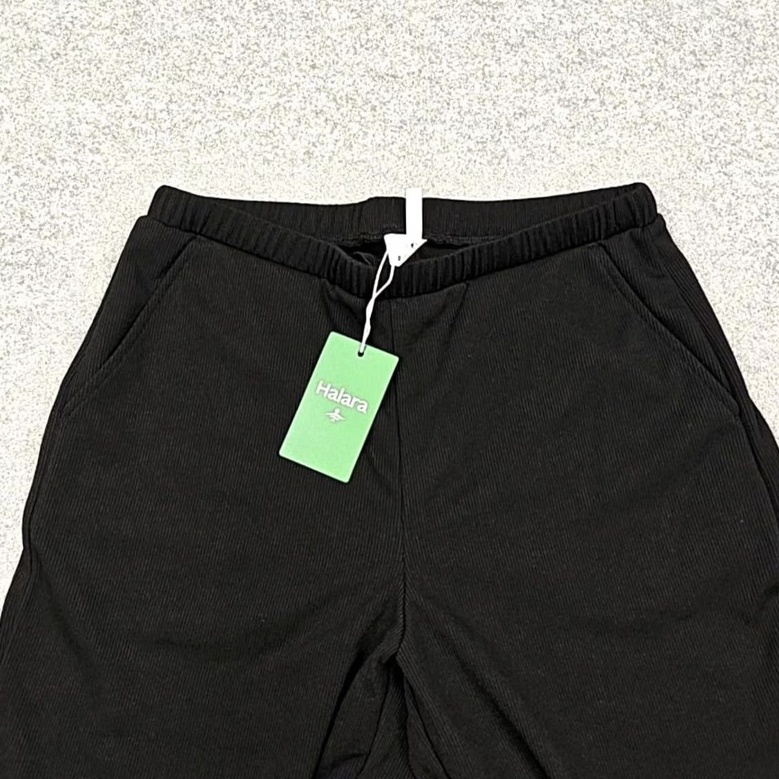 Vintage Halara Pants Womens Small Black Wide-Leg Sweatpants Drawstring Waist Pockets New Size 28" / US 6 / IT 42 - 3 Thumbnail