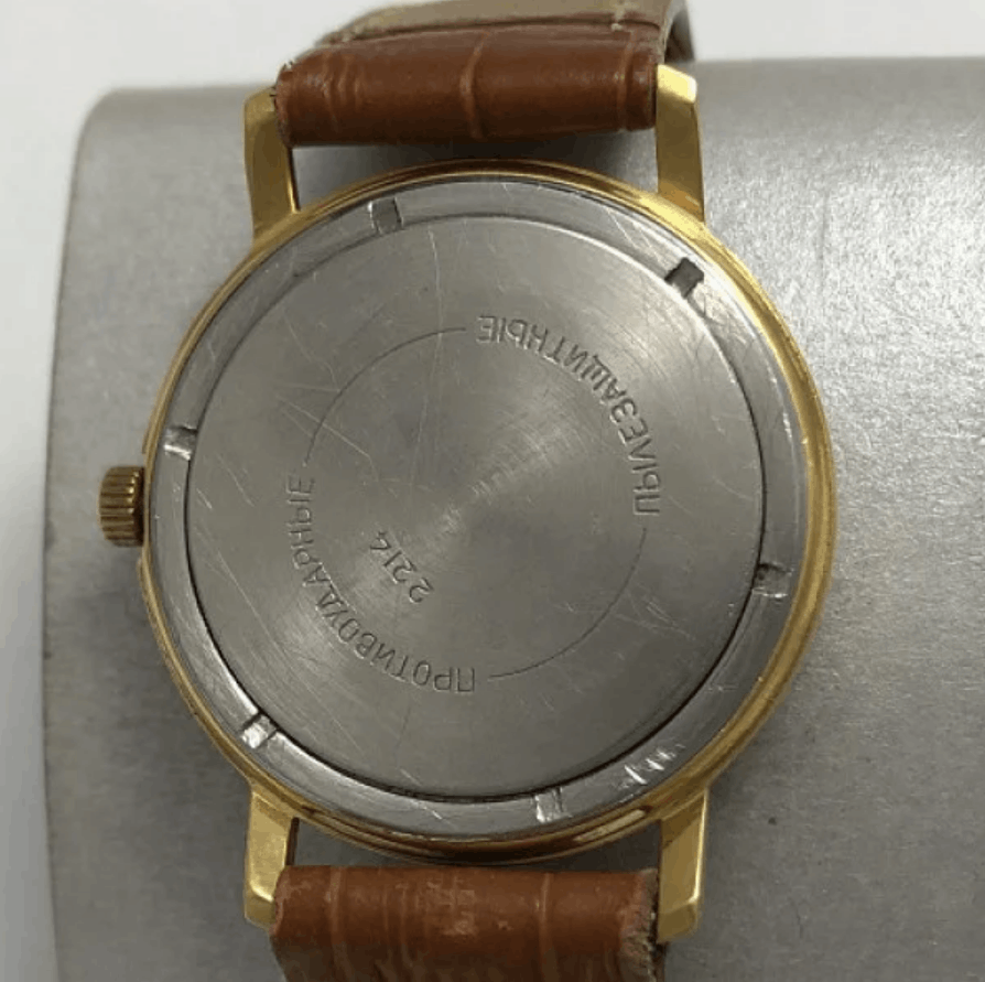 Vintage Vintage Mens Watch Chistopol Vostok 18 Jewels Date 110 Size ONE SIZE - 5 Thumbnail