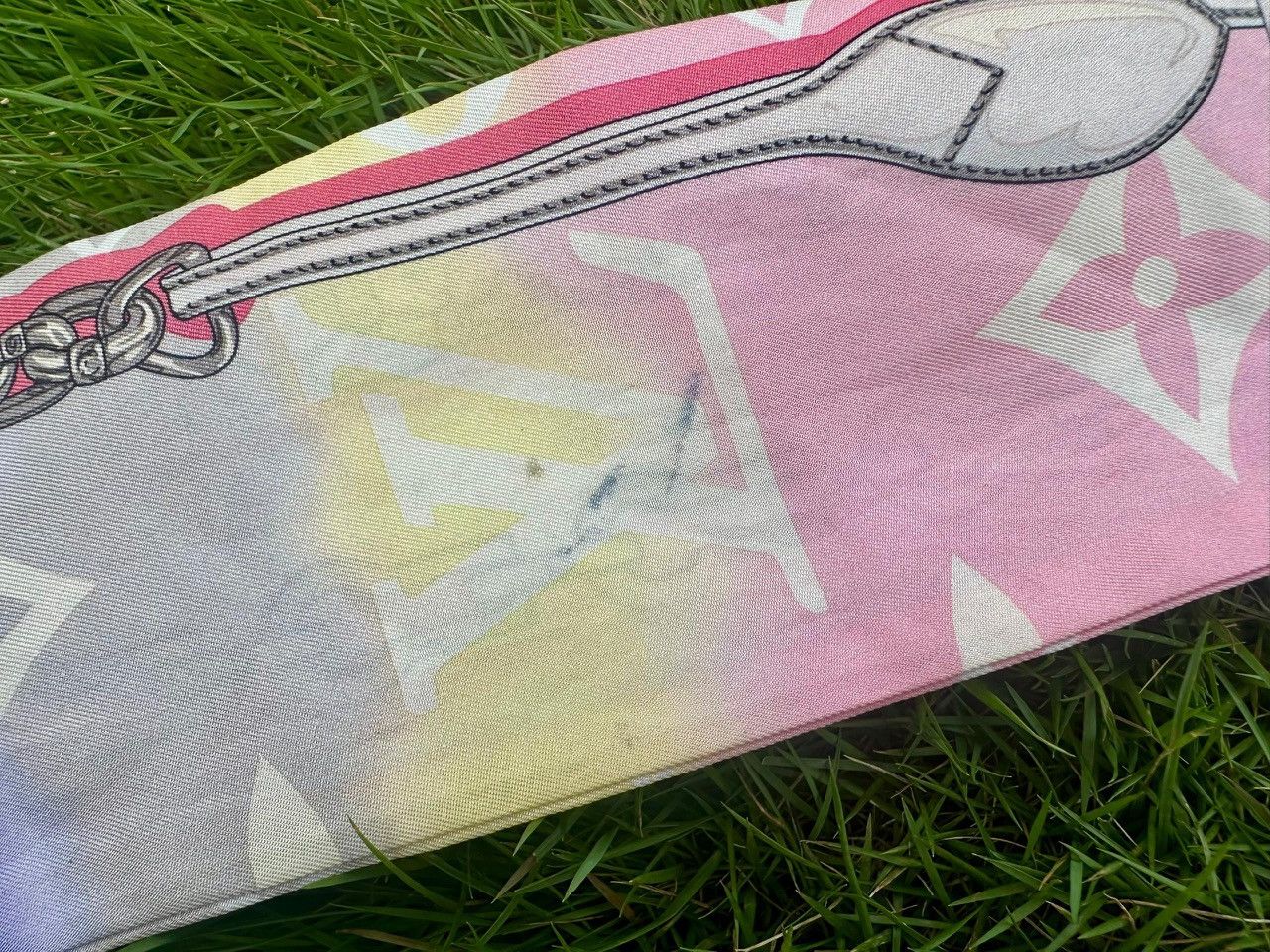 Louis Vuitton Louis Vuitton Silk Escale Confidential Bandeau Scarf Size ONE SIZE - 7 Thumbnail