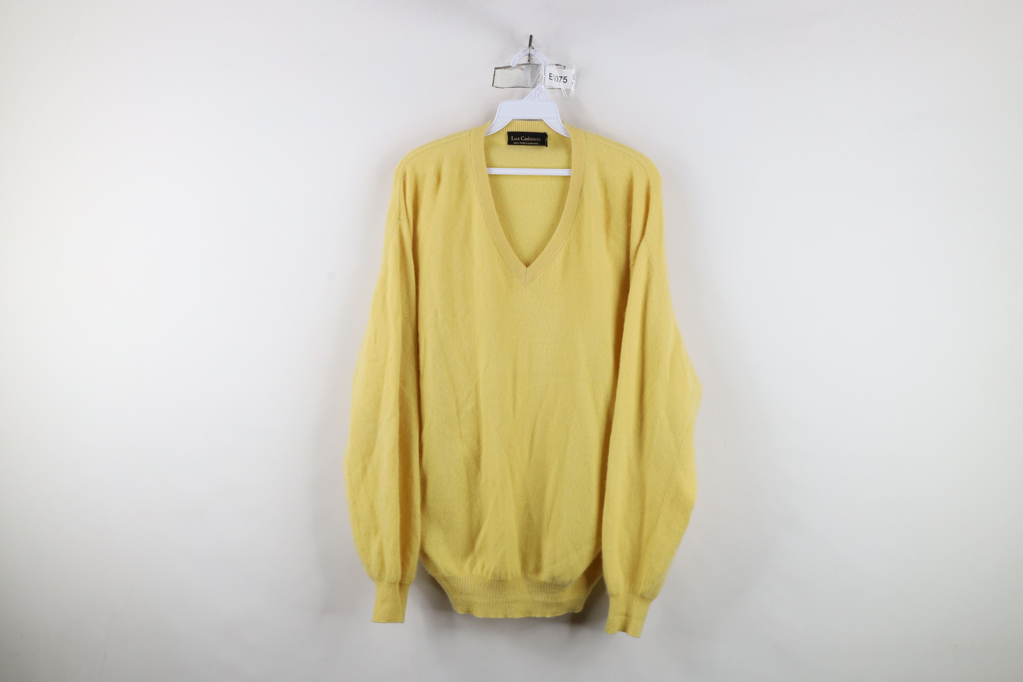 Vintage Vintage 90s Streetwear Cashmere Knit V-Neck Sweater Yellow Size US M / EU 48-50 / 2 - 1 Thumbnail