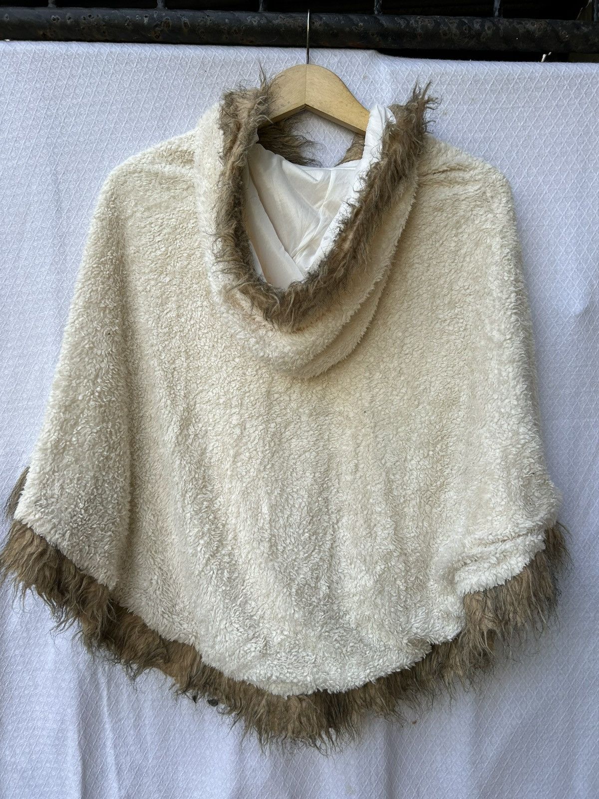 Hysteric Glamour Japanese unknow style cape/cloak fur hoodie Size US M / EU 48-50 / 2 - 2 Thumbnail