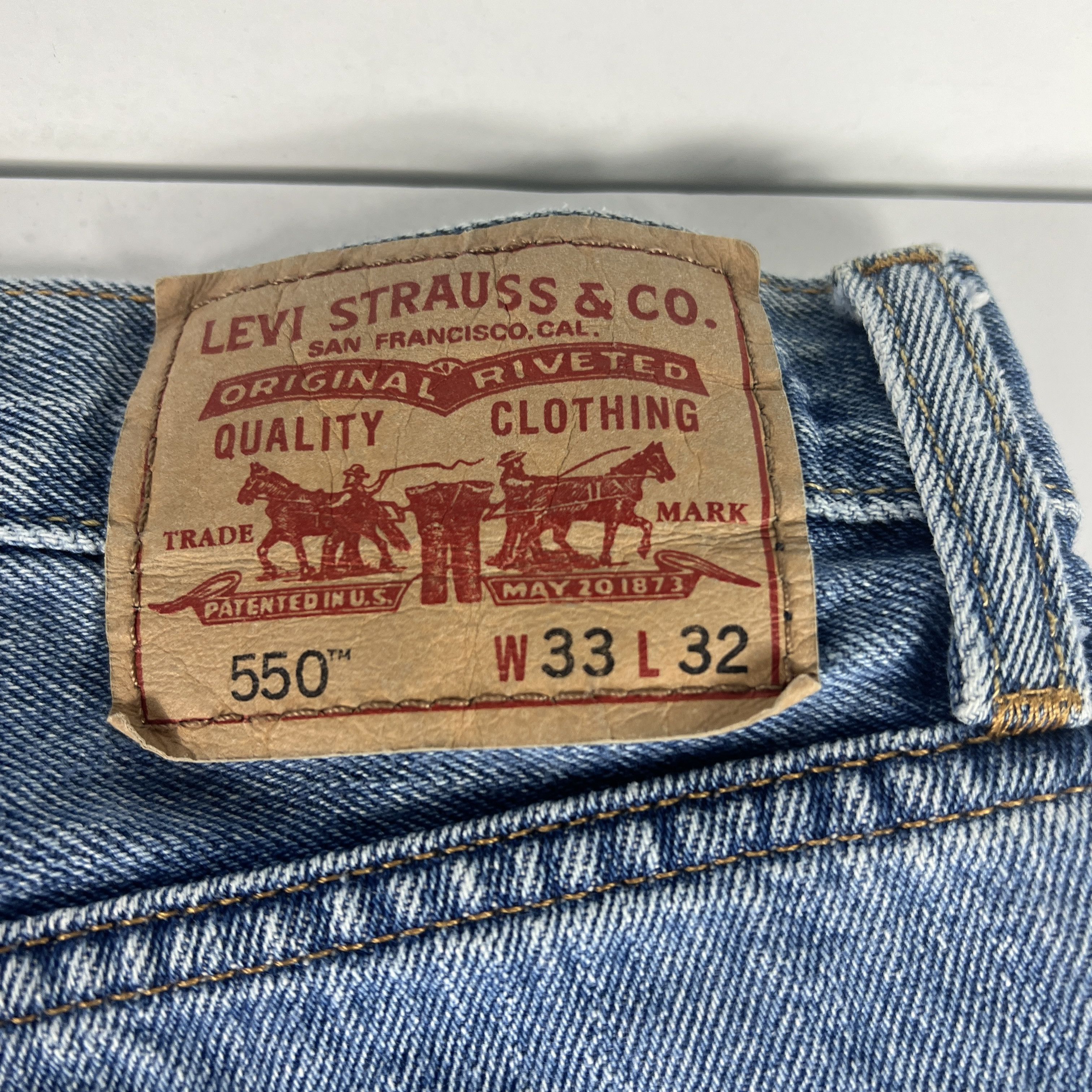 Levi's Levi's Jeans 550 Relaxed Straight Blue Faded Denim Size US 33 - 14 Thumbnail