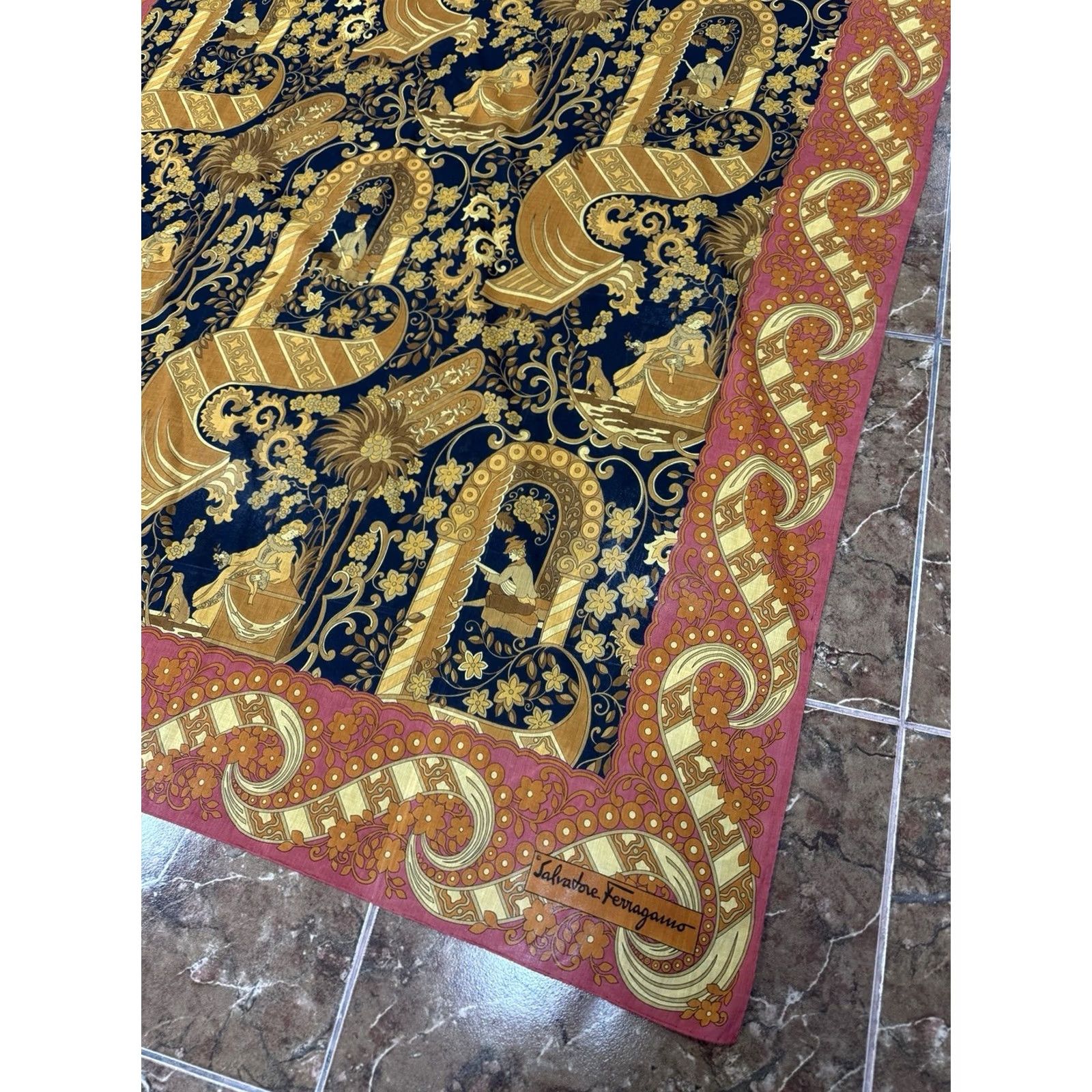 Salvatore Ferragamo VINTAGE Salvatore Ferragamo Silk Scarf 90s Baroque Italy Women Size ONE SIZE - 3 Thumbnail