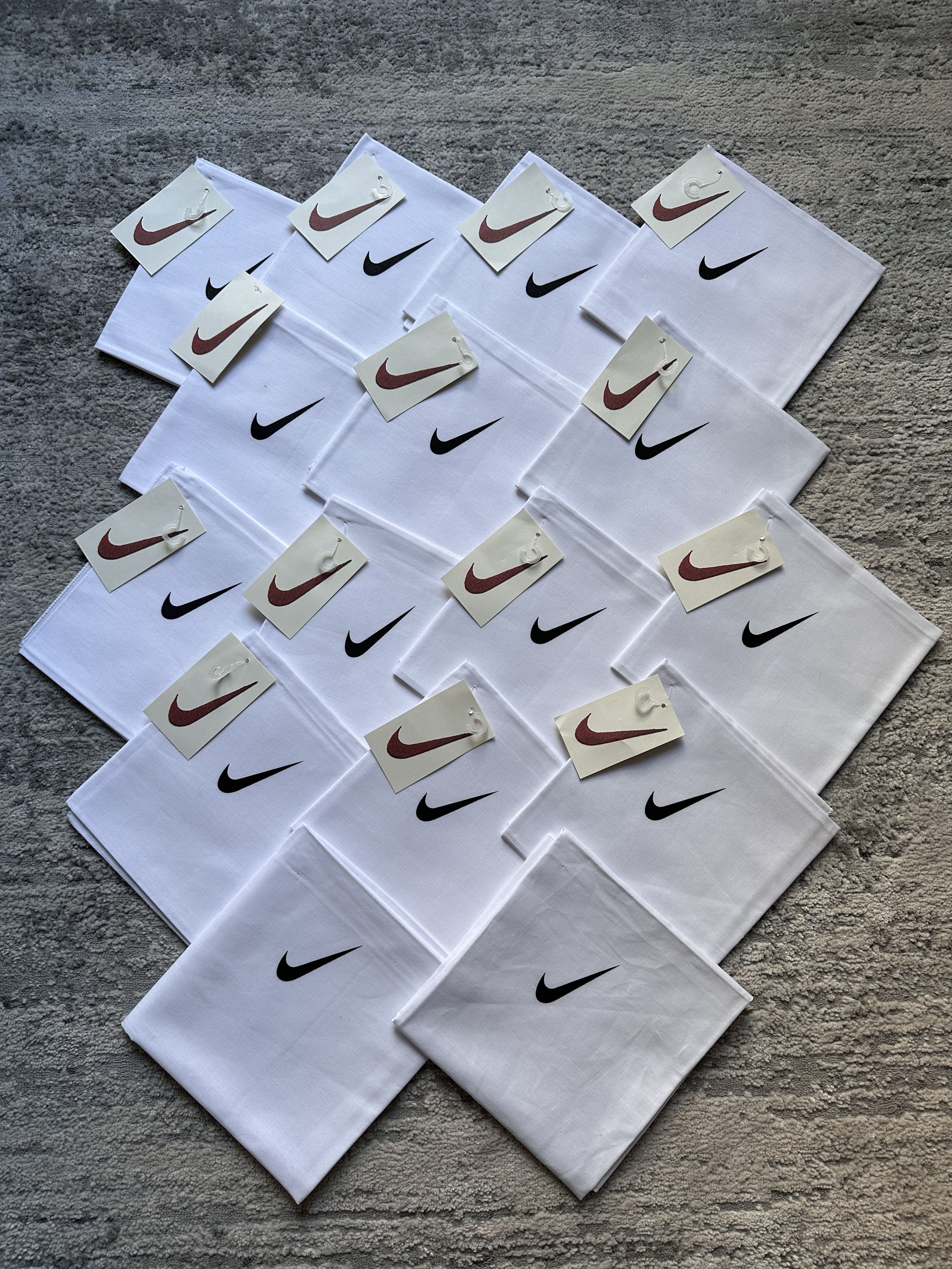 Nike Vintage Nike White Bandana Headscarf 90s x 16 Size ONE SIZE - 1 Thumbnail