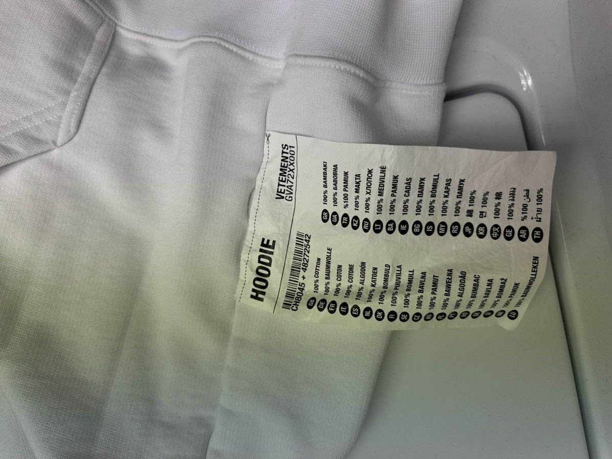 Vetements vetements brand new w tag backwards logo hoodie Size US S / EU 44-46 / 1 - 6 Thumbnail