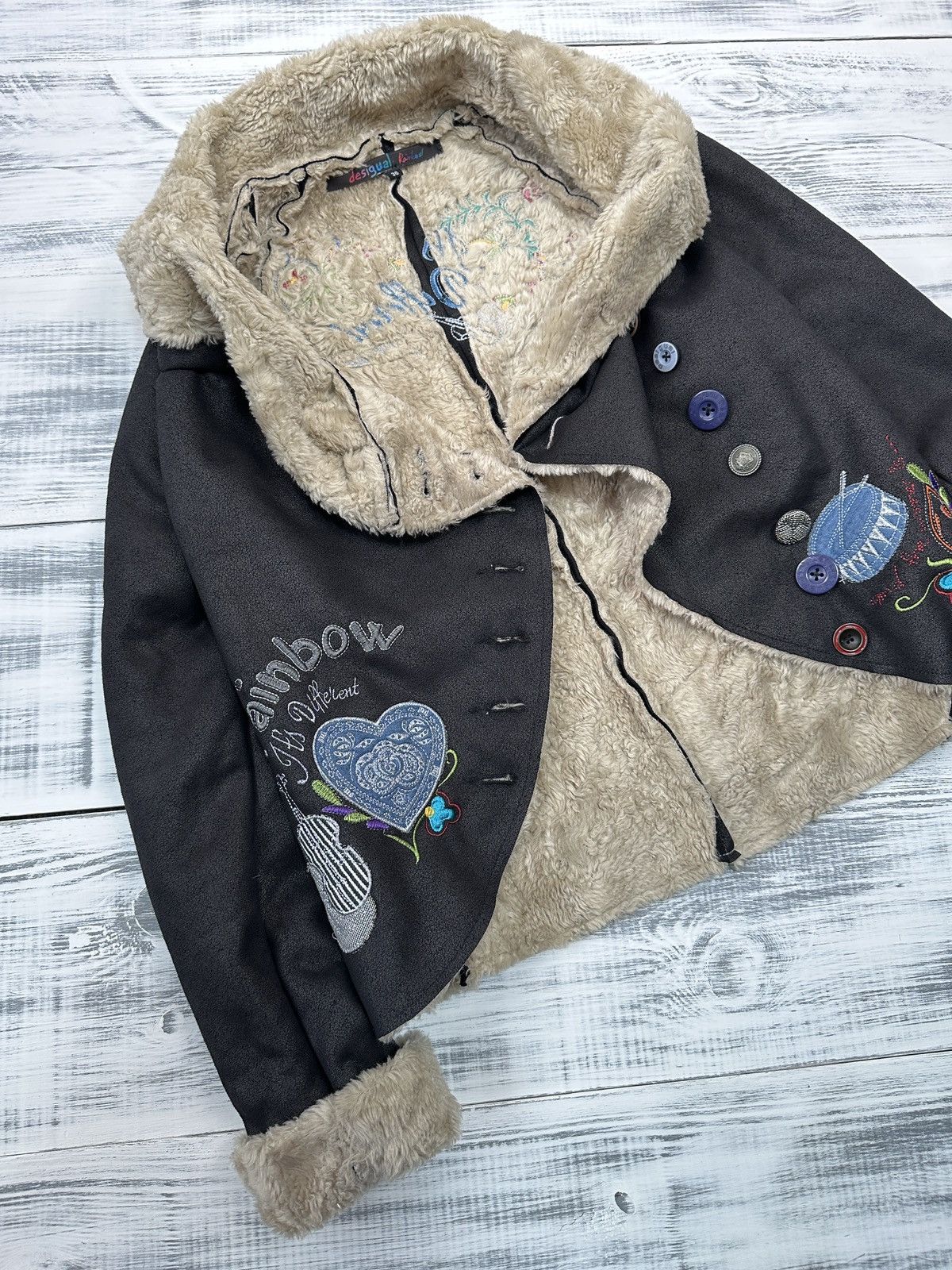 Desigual DESIGUAL RAINBOW WOMEN’S SHORT JACKET FAUX FUR BLACK COAT Size XS / US 0-2 / IT 36-38 - 12 Thumbnail