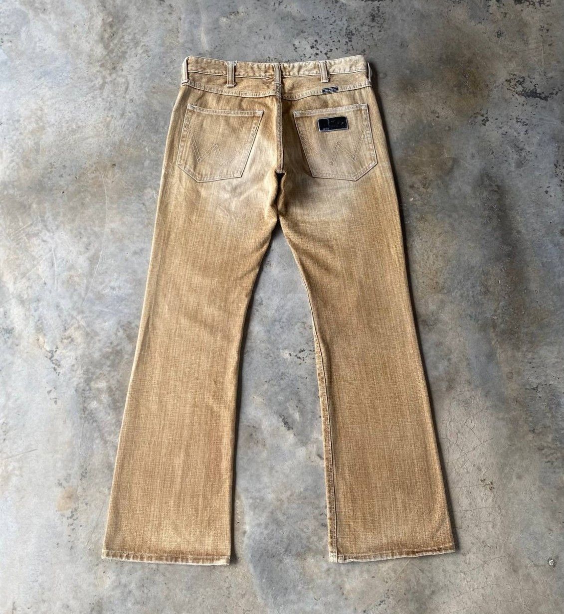 Wrangler FLARED VINTAGE 00s WRANGLER SUN FADED OCHRE Size US 30 / EU 46 - 12 Thumbnail