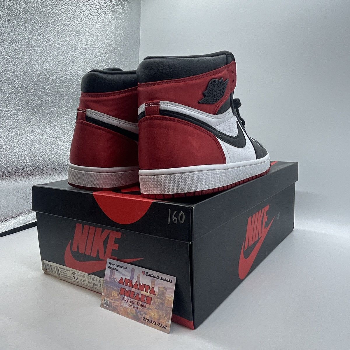 Jordan Brand Wmns Air Jordan 1 satin black toe Size US 12 / IT 42 - 5 Thumbnail