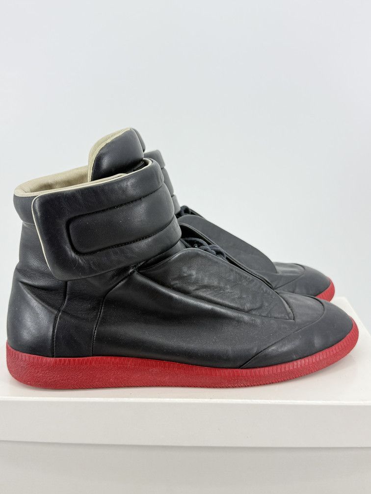 Maison Margiela Future High Black Red Size US 11 / EU 44 - 1 Thumbnail