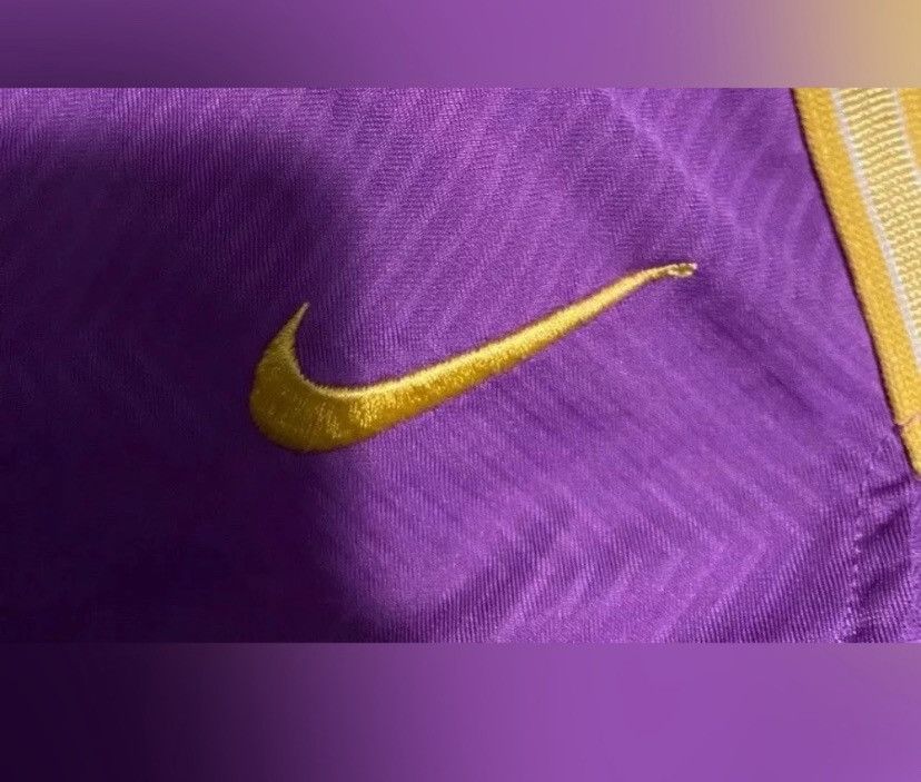 Nike Nike Shorts Size 35" - 2 Thumbnail