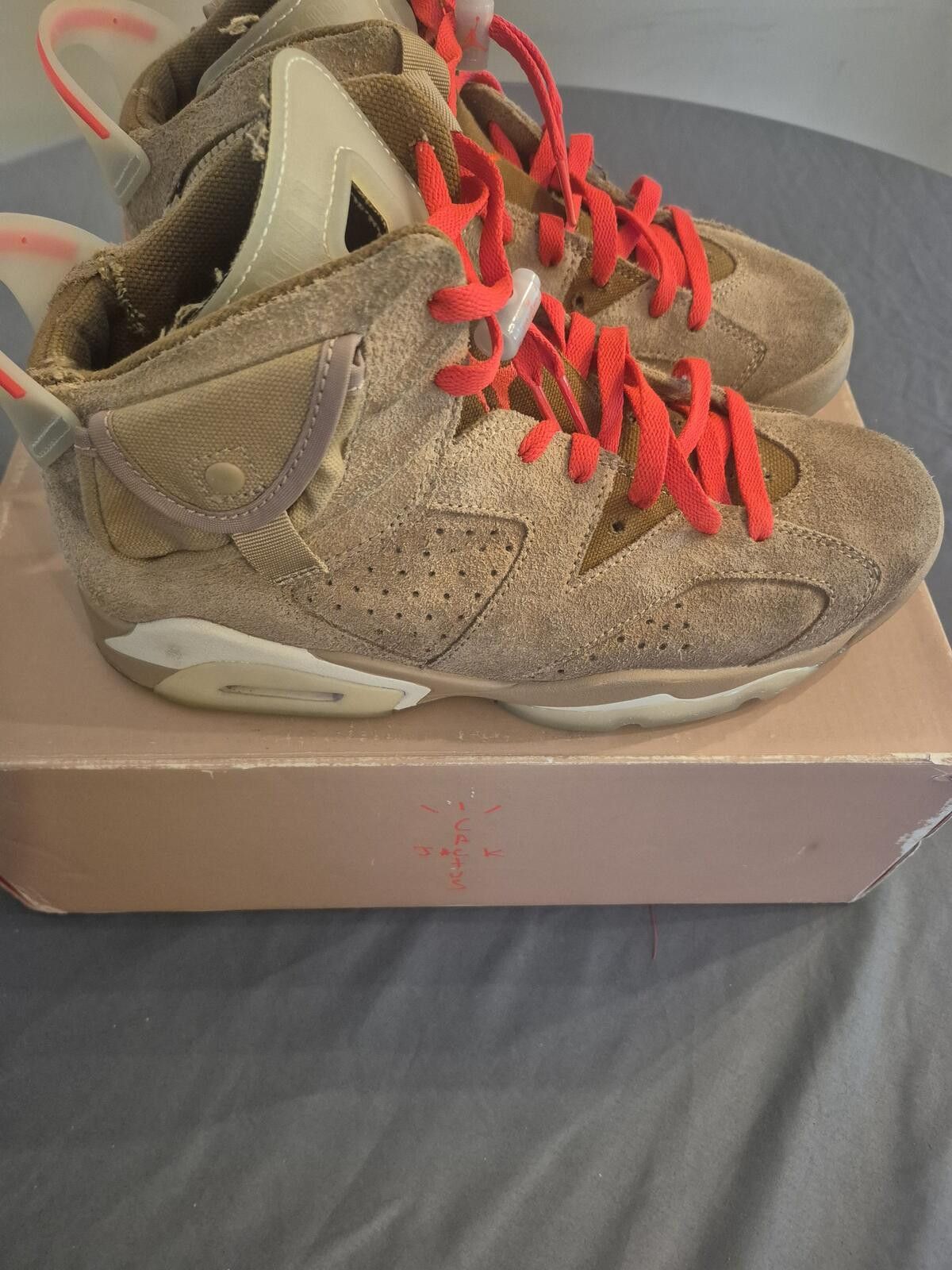 Jordan Brand Air Jordan 6 x Travis Scott “British Khaki” Size 9 Size US 9 / EU 42 - 2 Thumbnail