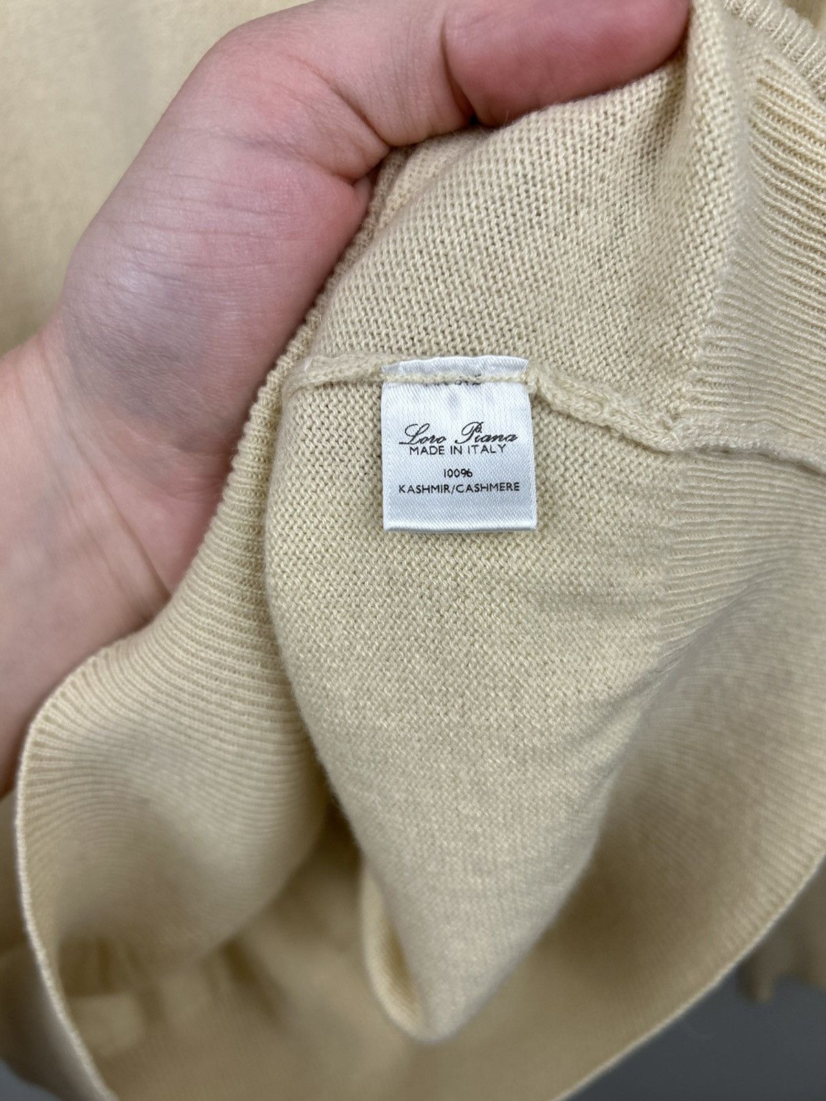 Loro Piana Loro Piana Cashmere Knit Sweater V-Neck Size US L / EU 52-54 / 3 - 13 Thumbnail