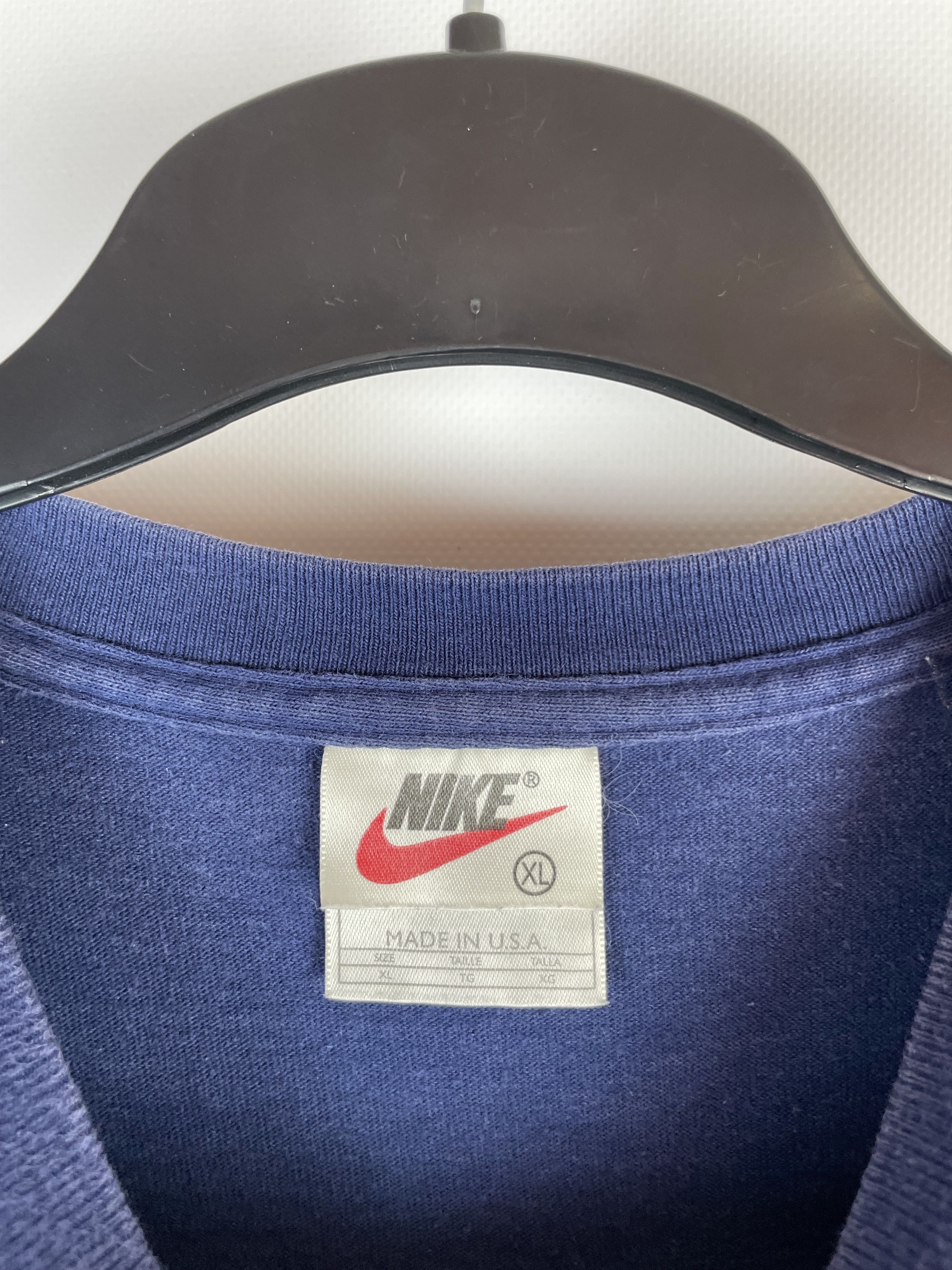 Nike Vintage 90’s Nike Town Tee Size US XL / EU 56 / 4 - 4 Thumbnail