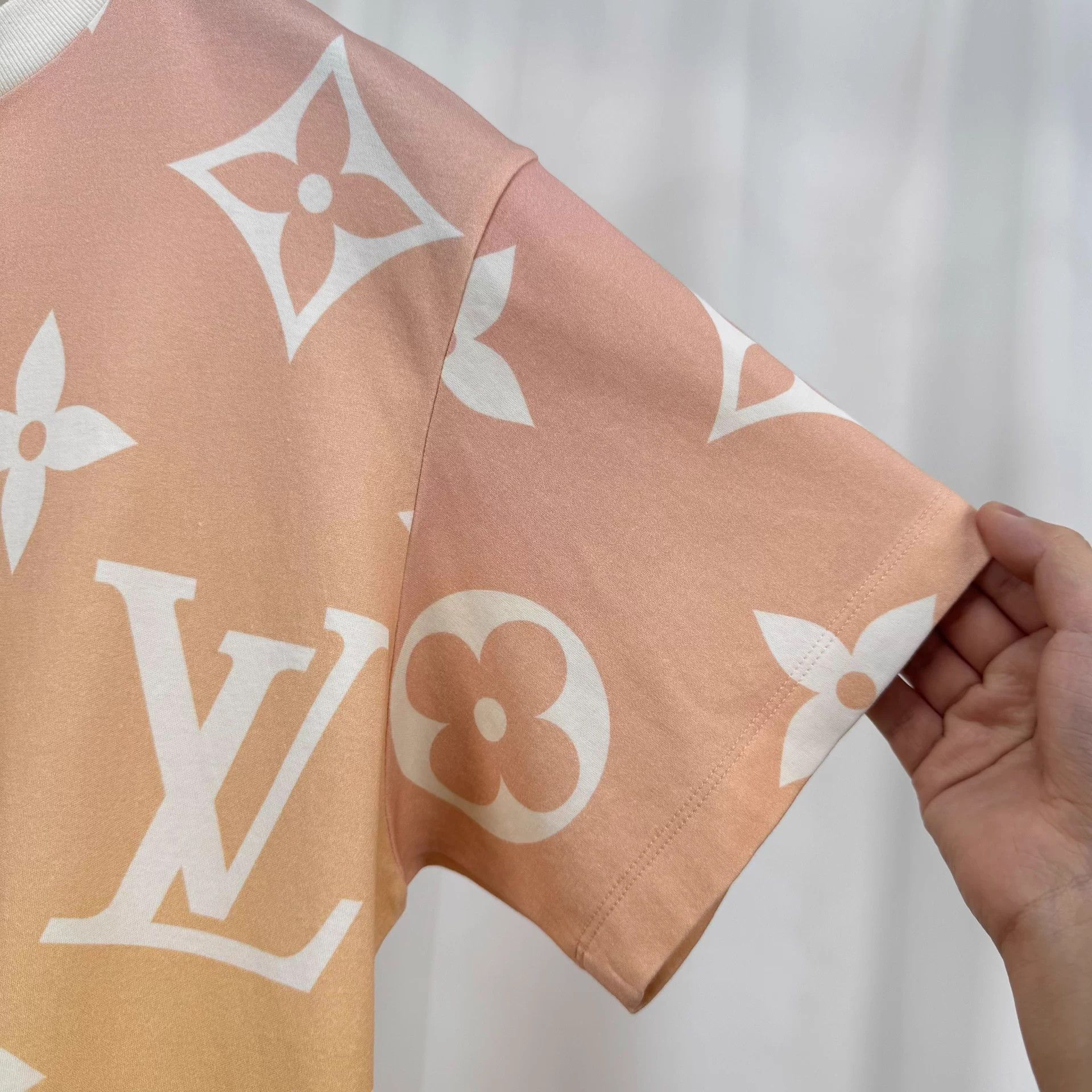 Louis Vuitton Louis Vuitton gradient Monogram chain short sleeve L Size L / US 10 / IT 46 - 4 Thumbnail