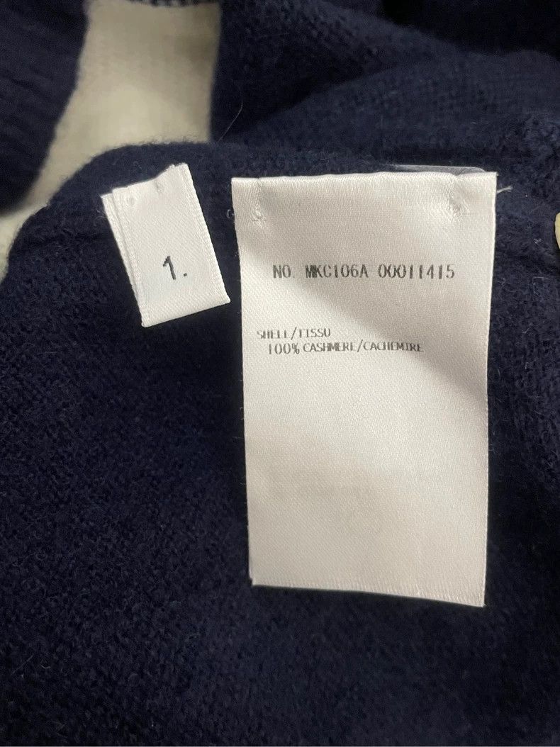 Thom Browne Thom browne Dark blue white striped tennis racket Logo four Size US S / EU 44-46 / 1 - 6 Thumbnail