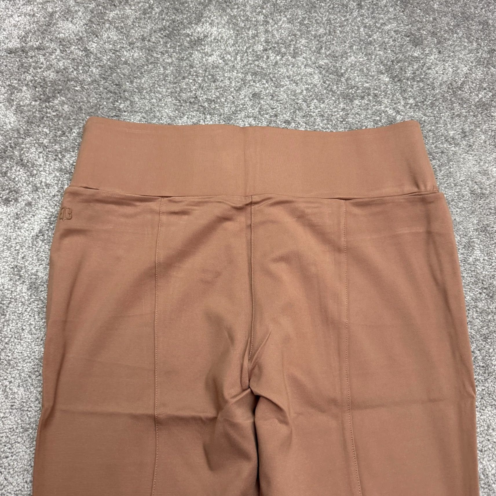 Vintage Betabrand Power Down Skinny Yoga Pants Womens XXL Petite Brown NWT 37x25 Pants Brown Yoga Sweatpants Women 2XL Petite Size 40" / US 18 - 3 Thumbnail
