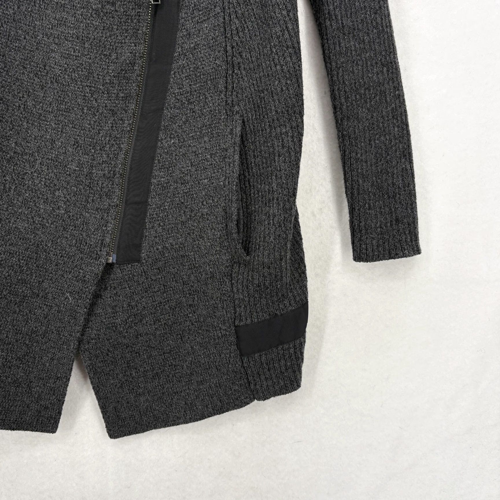 Athleta Athleta Cardigan Shirt Womens S Gray Wool Blend Zip Pockets V-Neck Long Sleeve Solid Fall Size S / US 4 / IT 40 - 3 Thumbnail