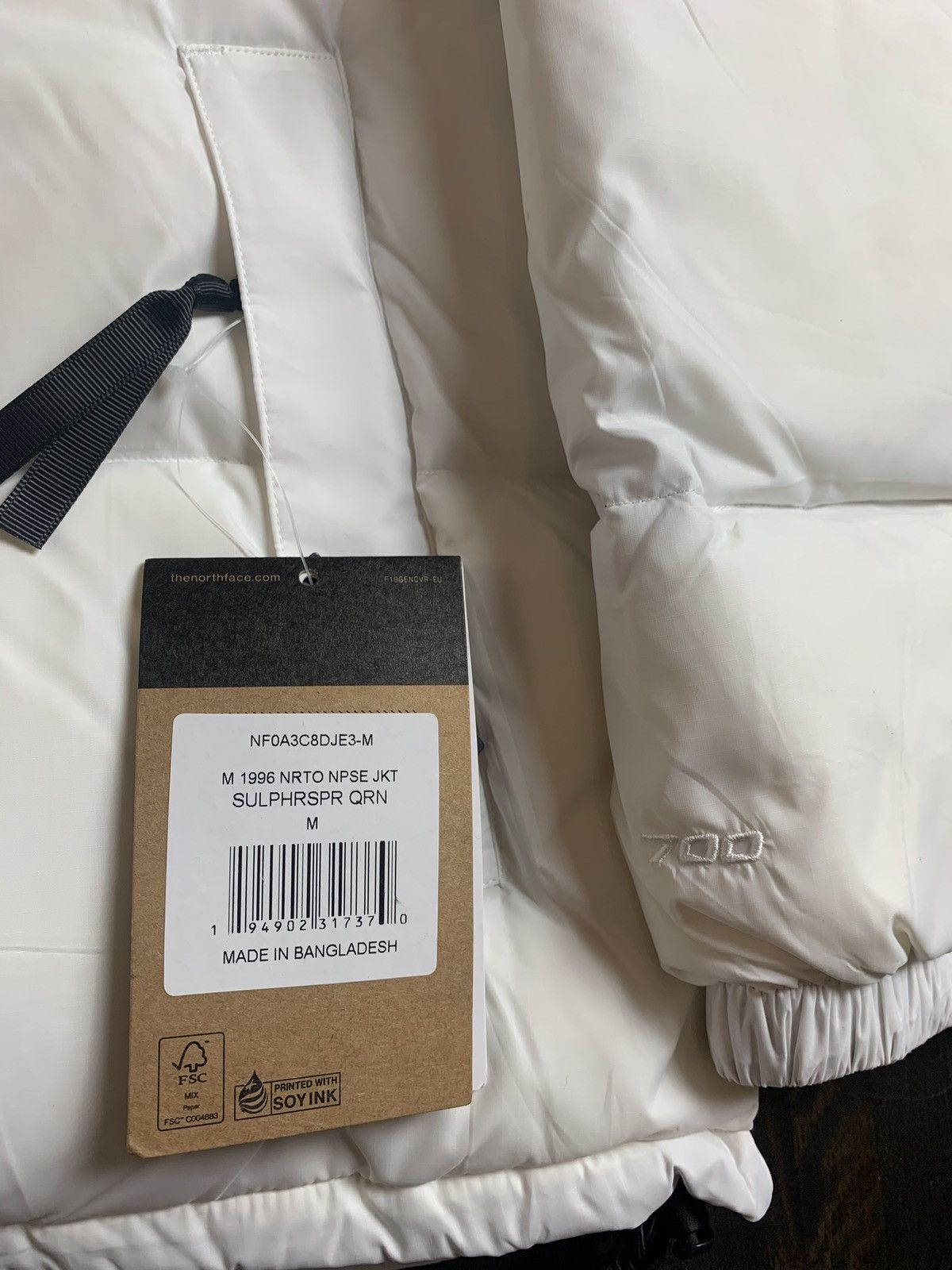 The North Face North Face Jacket 700 Nuptse white Size US M / EU 48-50 / 2 - 5 Thumbnail