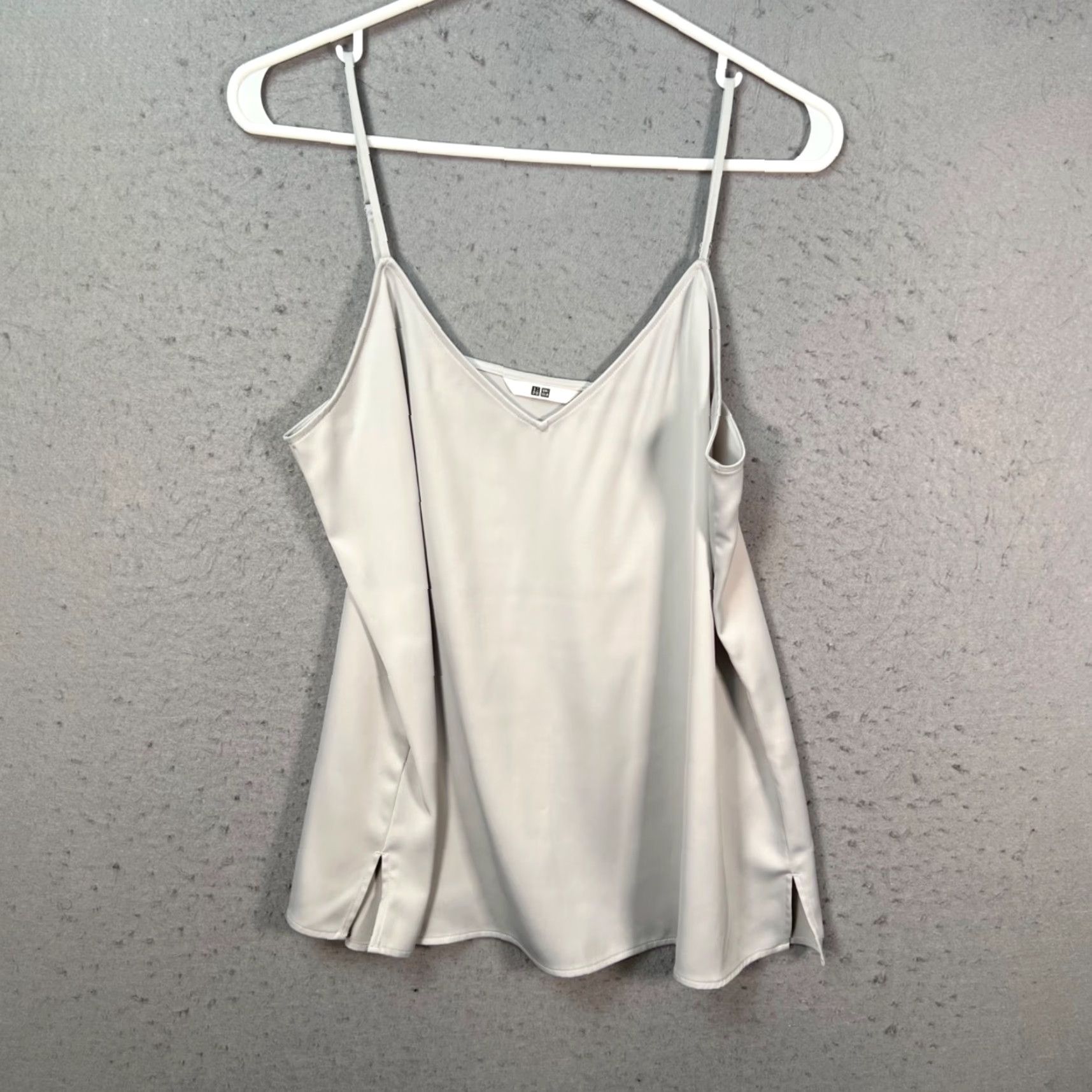 Uniqlo Uniqlo Camisole Tank Top Womens Size Medium Satin Silver Tank Top Sleeveless Polyester Spandex Satin Strap Casual Spring Summer Womens Clothing Size M / US 6-8 / IT 42-44 - 2 Thumbnail