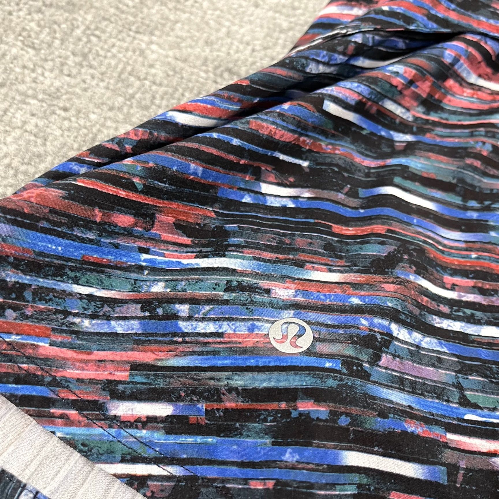 Lululemon Lululemon Play Off The Pleats Skirt Skort Women Size 10/12 Hinshu Alpine Running Multicolor Geometric Pattern Athletic Activewear Casual Womens Size 32" / US 10 / IT 46 - 3 Thumbnail