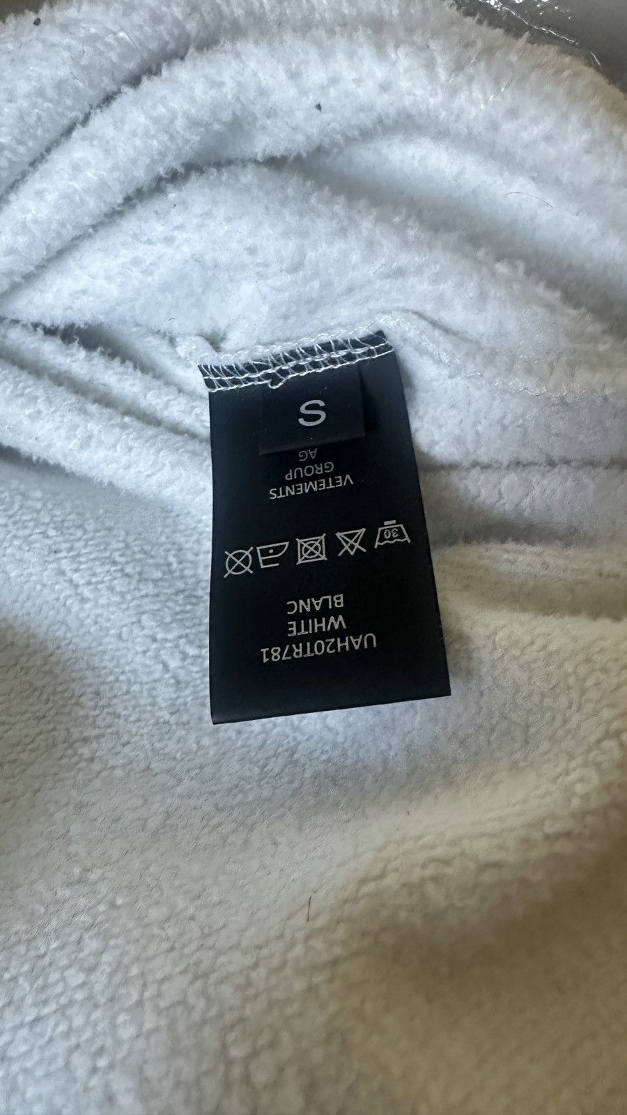 Vetements Vetements Sample Interpol Hoodie Size US S / EU 44-46 / 1 - 6 Thumbnail