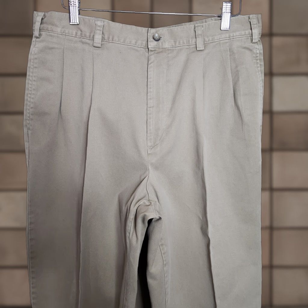 Brooks Brothers Brooks Brothers Mens Khaki Pleat Front Tapered Leg Cotton Twill Pants 36x30 Beige Twill Pants Mens Regular Jeans/Khakis Size US 36 / EU 52 - 1 Thumbnail