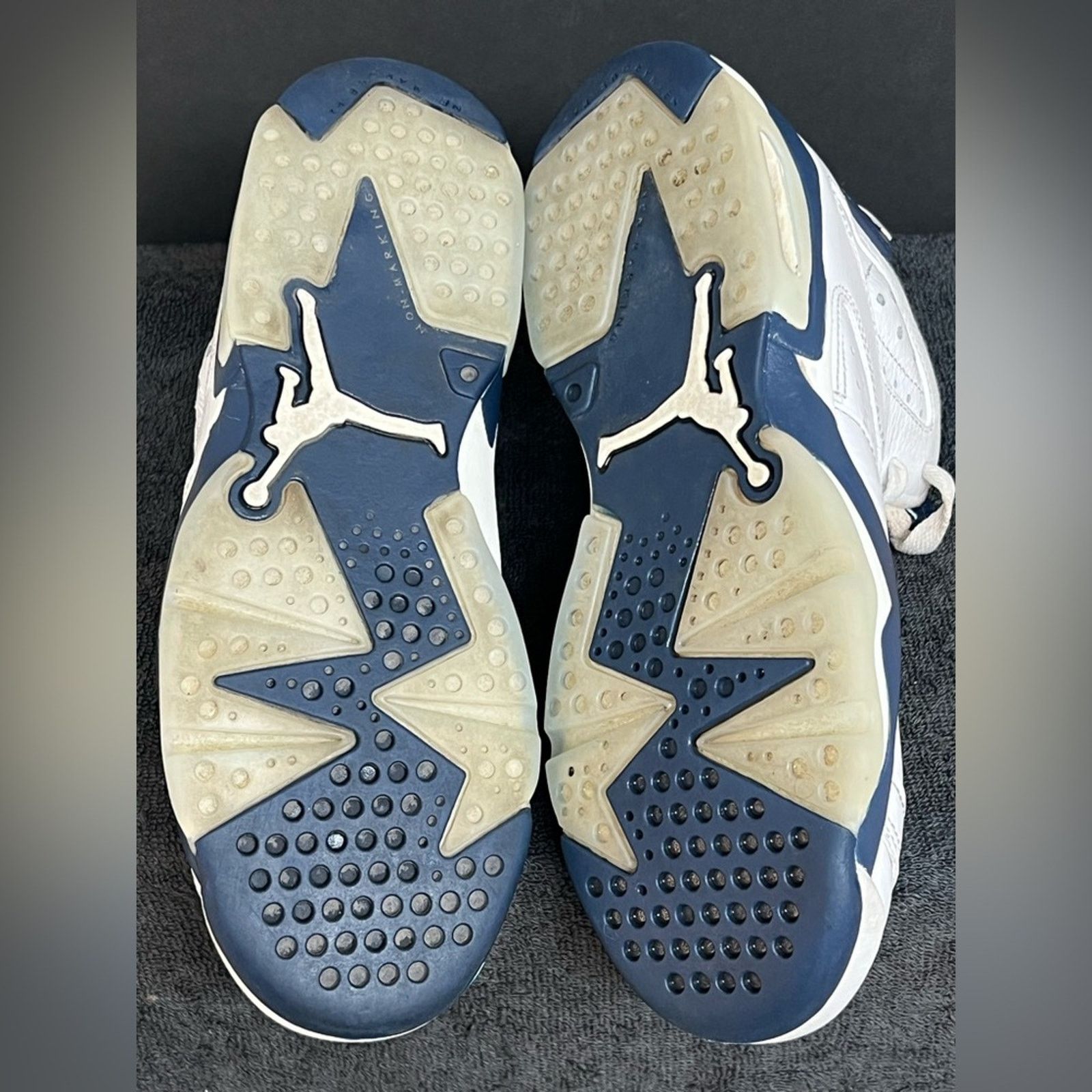 Jordan Brand Air Jordan 6 Retro Midnight Leather Shoes 5.5Y Women 7 Size US 7 / IT 37 - 8 Thumbnail