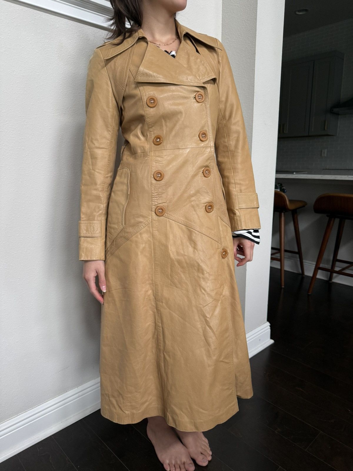 Other Vintage 1960sEuro Camel Leather Double Breasted Trench Coat Size M / US 6-8 / IT 42-44 - 1 Thumbnail