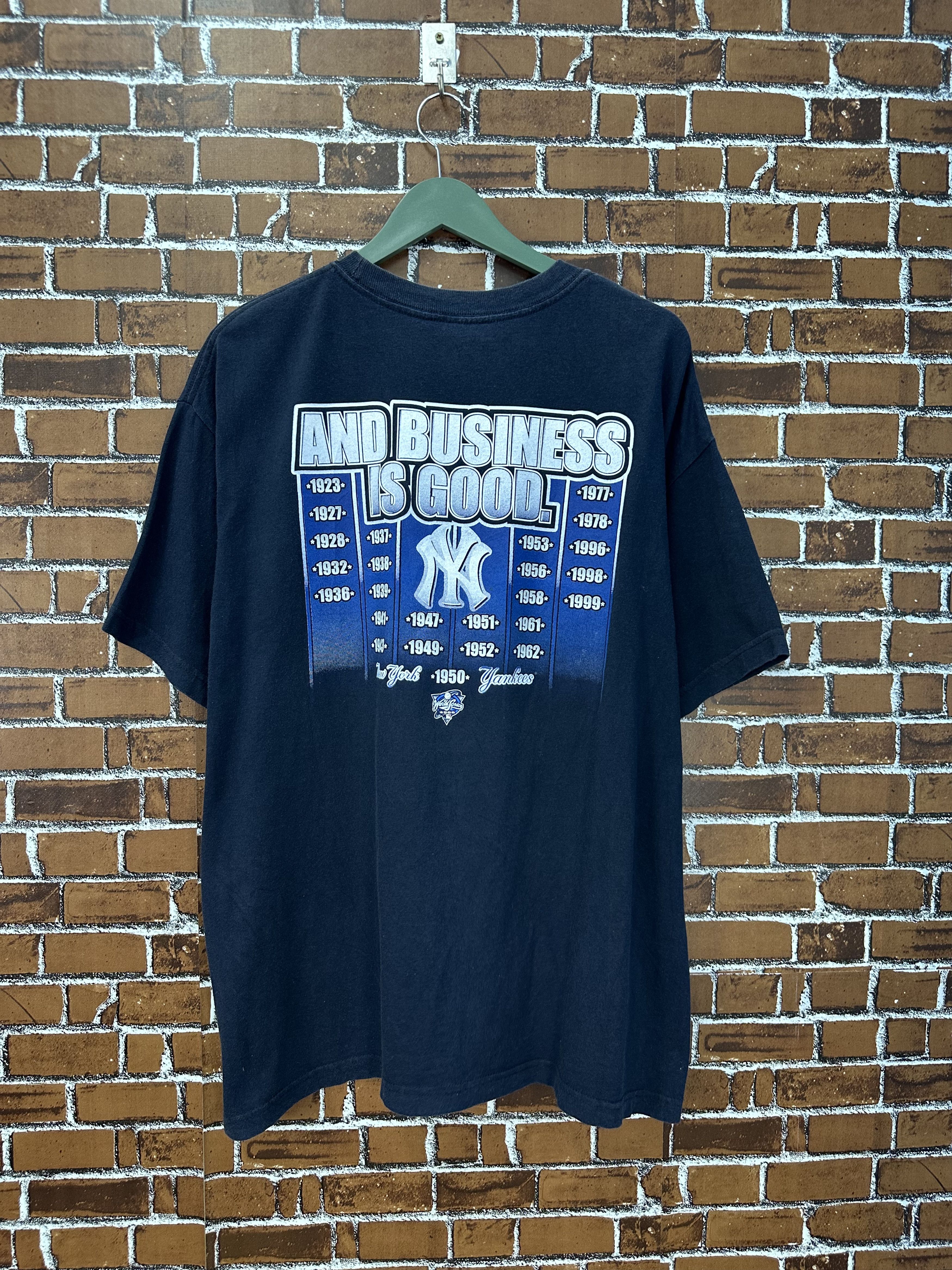 New York Yankees Vintage New York Yankees Majestic Tshirt A1045 Size US L / EU 52-54 / 3 - 4 Thumbnail