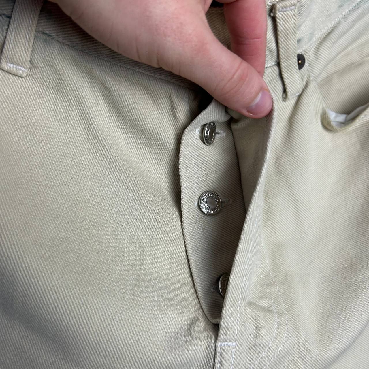 Levi's Vintage Clothing Vintage Levis 501xx Made In USA beige denim jeans Size US 34 / EU 50 - 14 Thumbnail