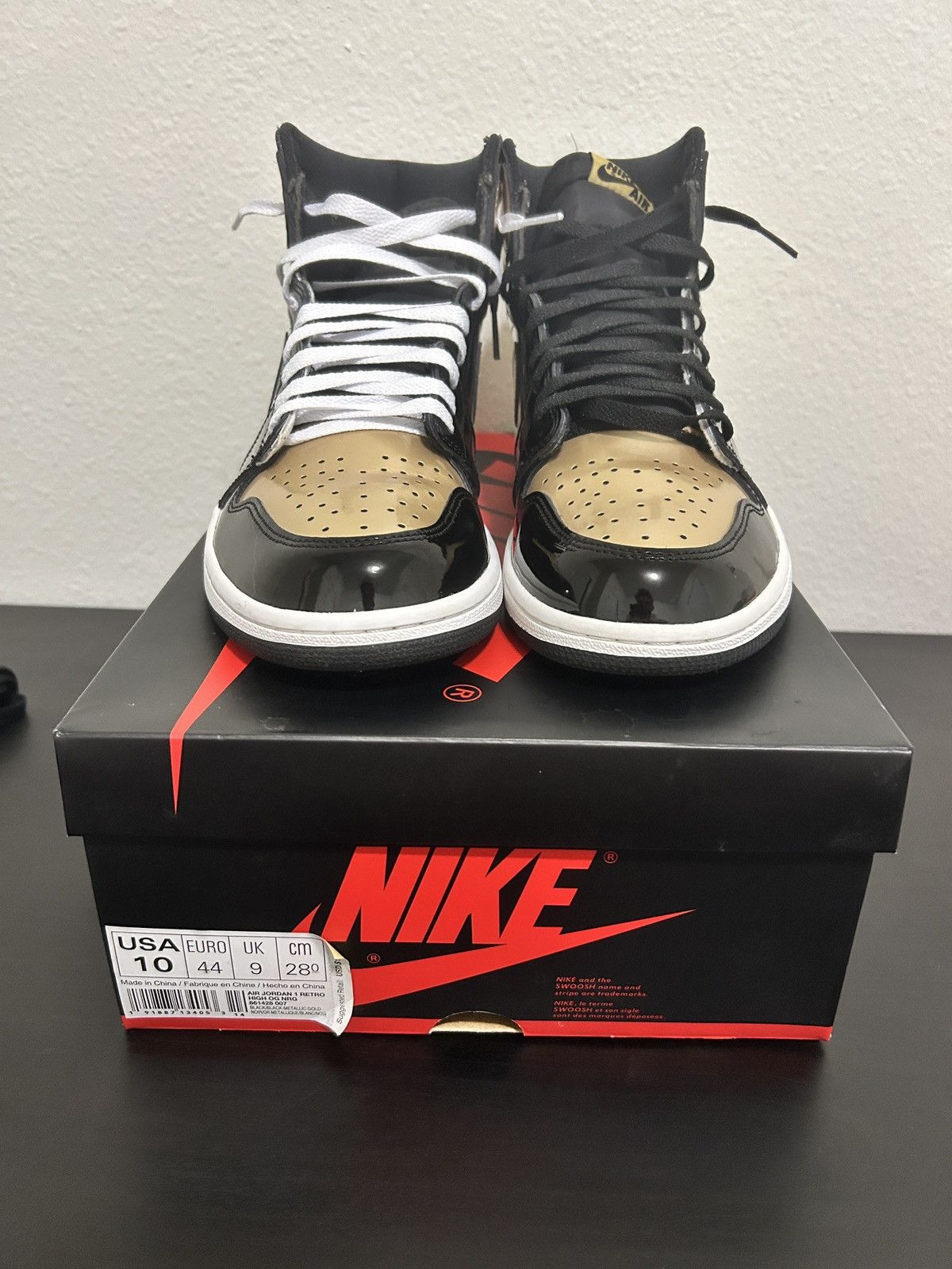 Jordan Brand Jordan 1 Gold Toe Size US 10 / EU 43 - 4 Thumbnail