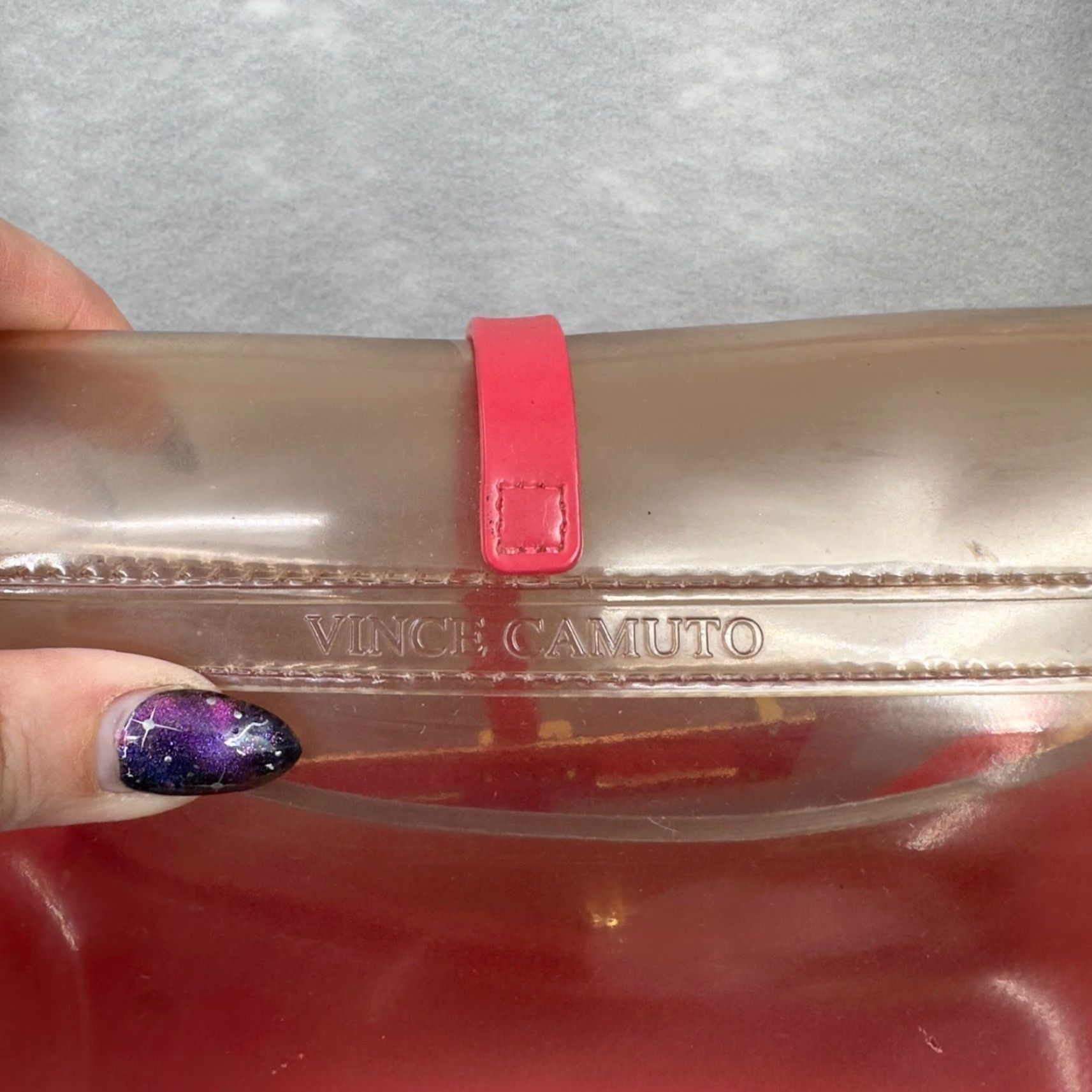 Vince Camuto Vince Camuto Ombre Jelly Crossbody Bag Pink Handles Flap Crossbody 20" Strap 9.5" W 7.25" H Large Rubber Pink Vintage No N/A Size ONE SIZE - 7 Thumbnail