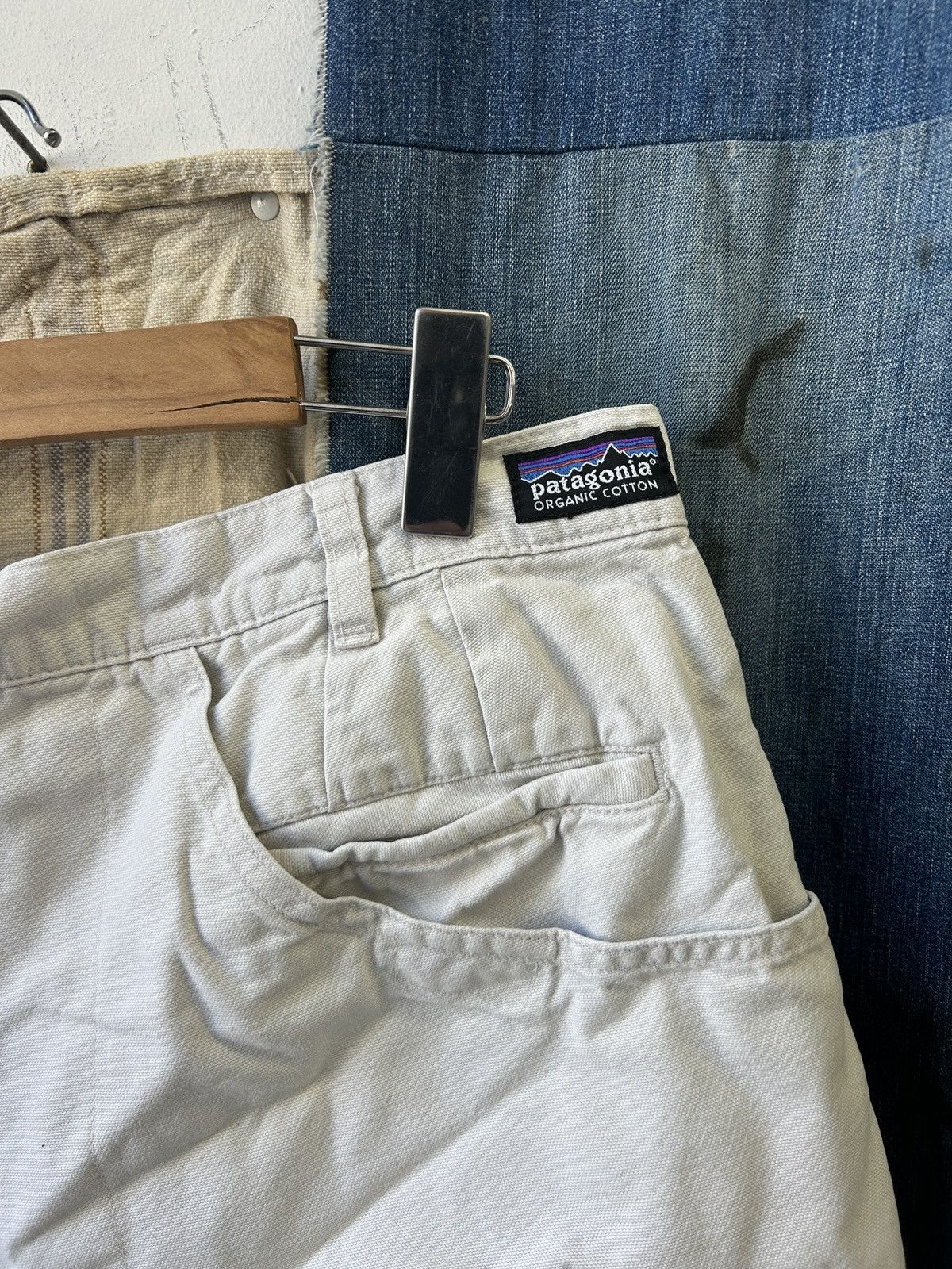 Patagonia × Vintage Vintage Patagonia khaki shorts big pockets size 38 Size US 38 / EU 54 - 5 Thumbnail