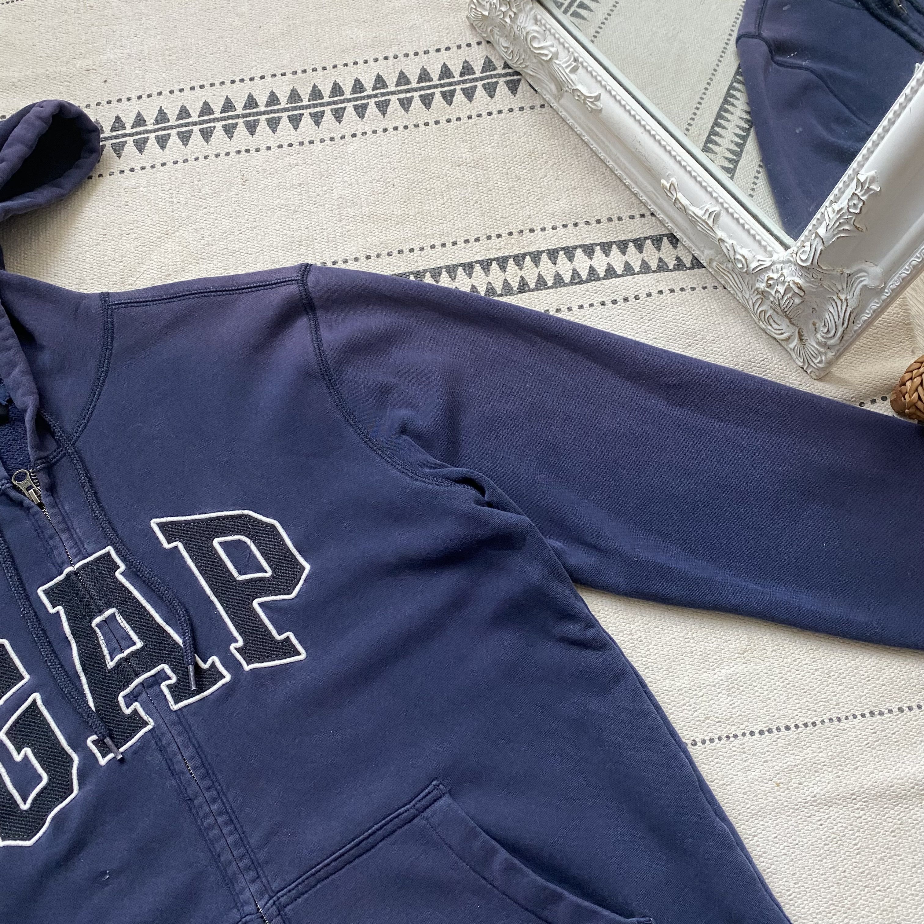 Gap Vintage 2000s Faded Gap zip hoodie Y2K big logo Size US M / EU 48-50 / 2 - 9 Thumbnail