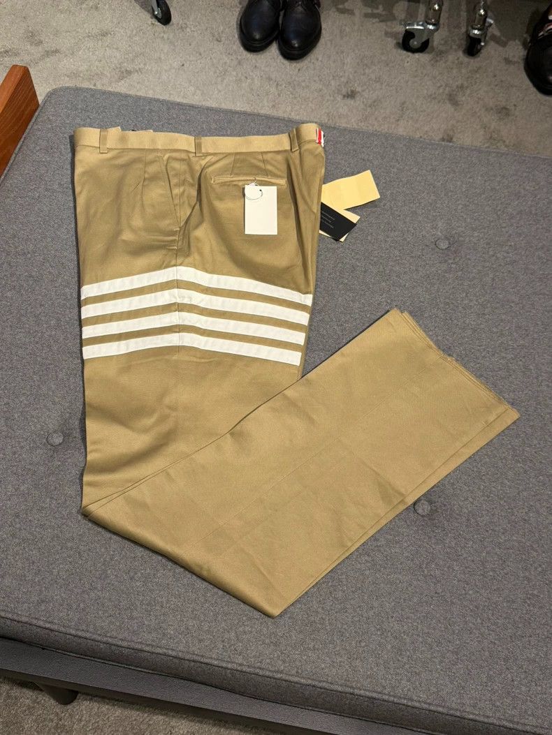 Thom Browne Thom Browne Size 4 Rare khaki four-bar casual pants 2503- Size US 36 / EU 52 - 3 Thumbnail