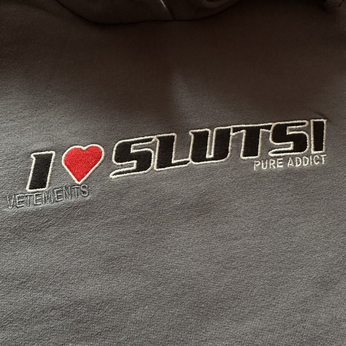 Vetements Vetements I Love Sluts hoodie AW18 Size US S / EU 44-46 / 1 - 3 Thumbnail