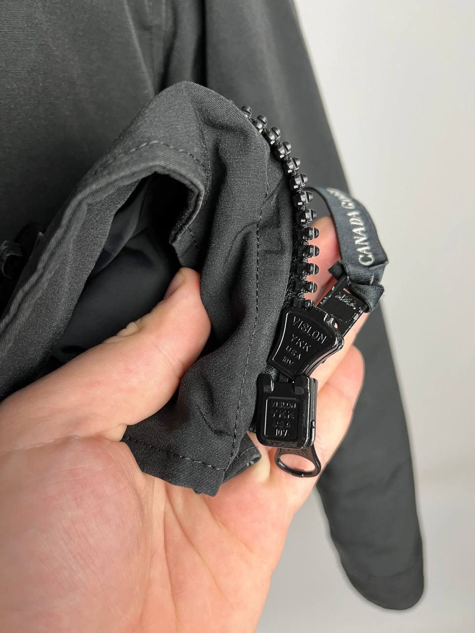 Canada Goose Canada Goose Women Black Down Jacket In USED CONDITION Size M / US 6-8 / IT 42-44 - 19 Thumbnail