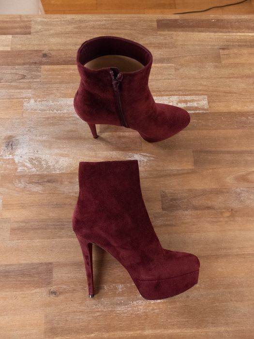 Louboutin store bianca bootie