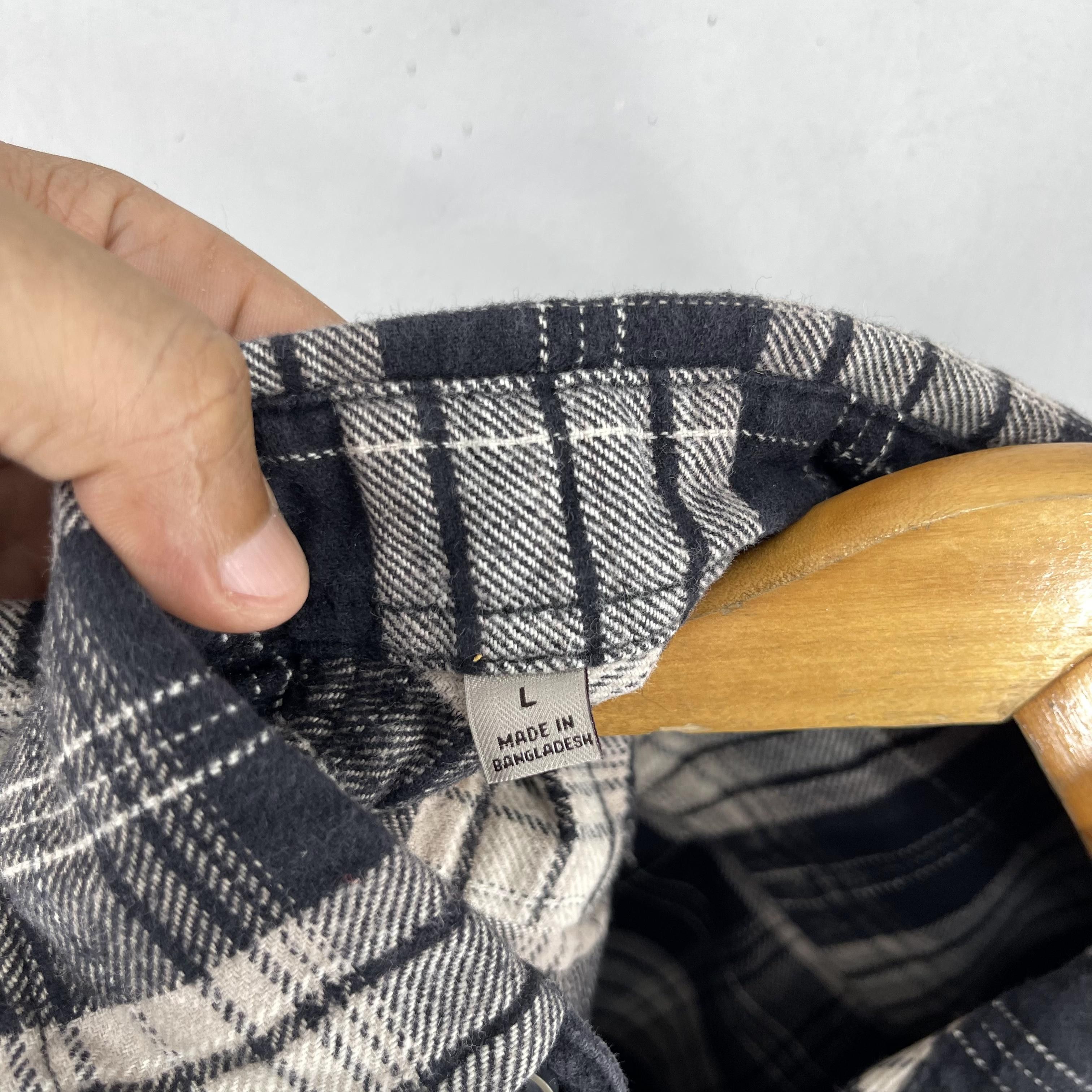 Flannel × Vintage Vintage JACHS Checkered Tartan Black/Gray Flannel Shirt Size US L / EU 52-54 / 3 - 5 Thumbnail