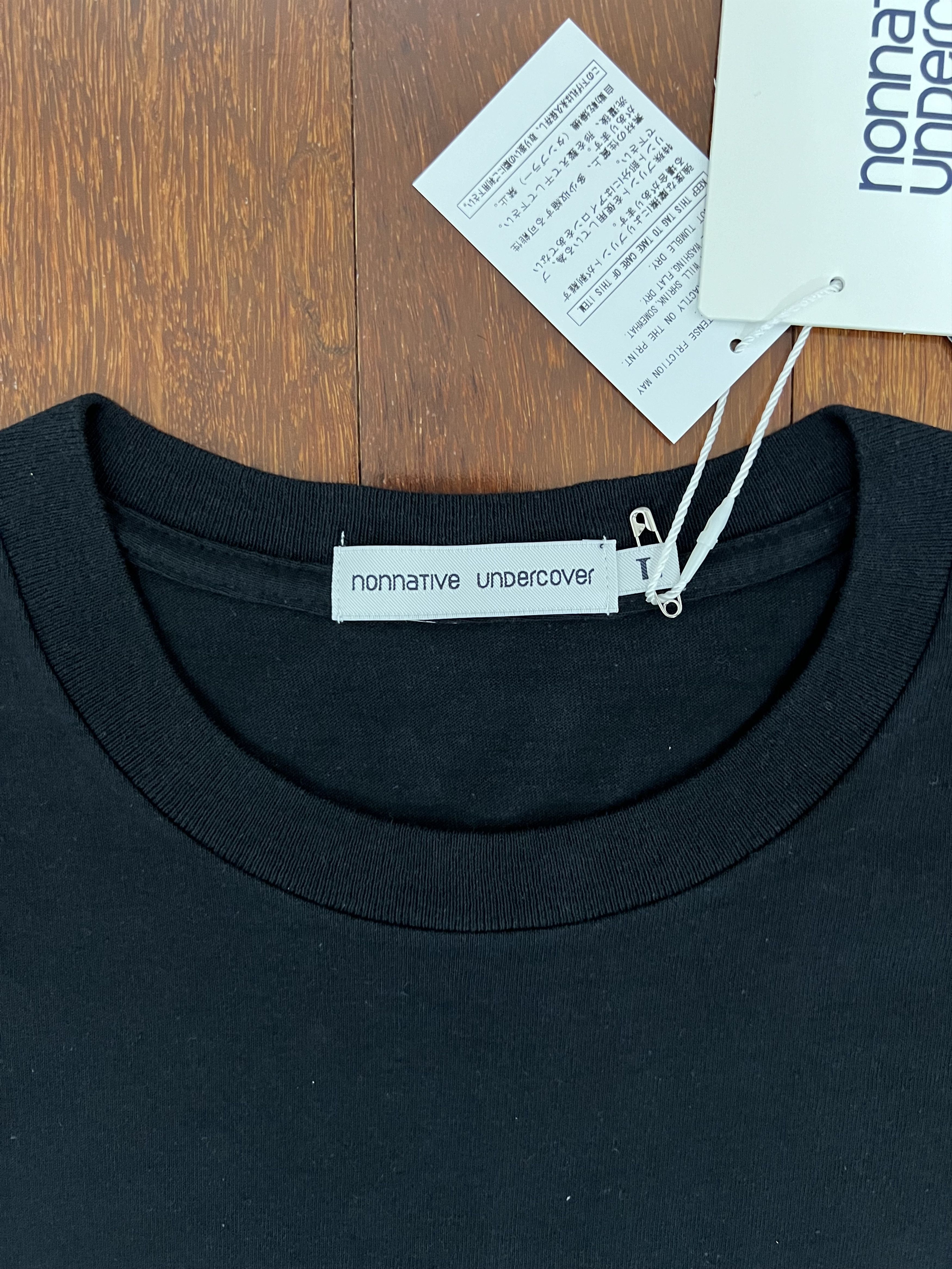 Nonnative × Undercover 💚 Undercover x Nonnative x Yasujirō Ozu "Good Morning" Tee Size US L / EU 52-54 / 3 - 5 Thumbnail