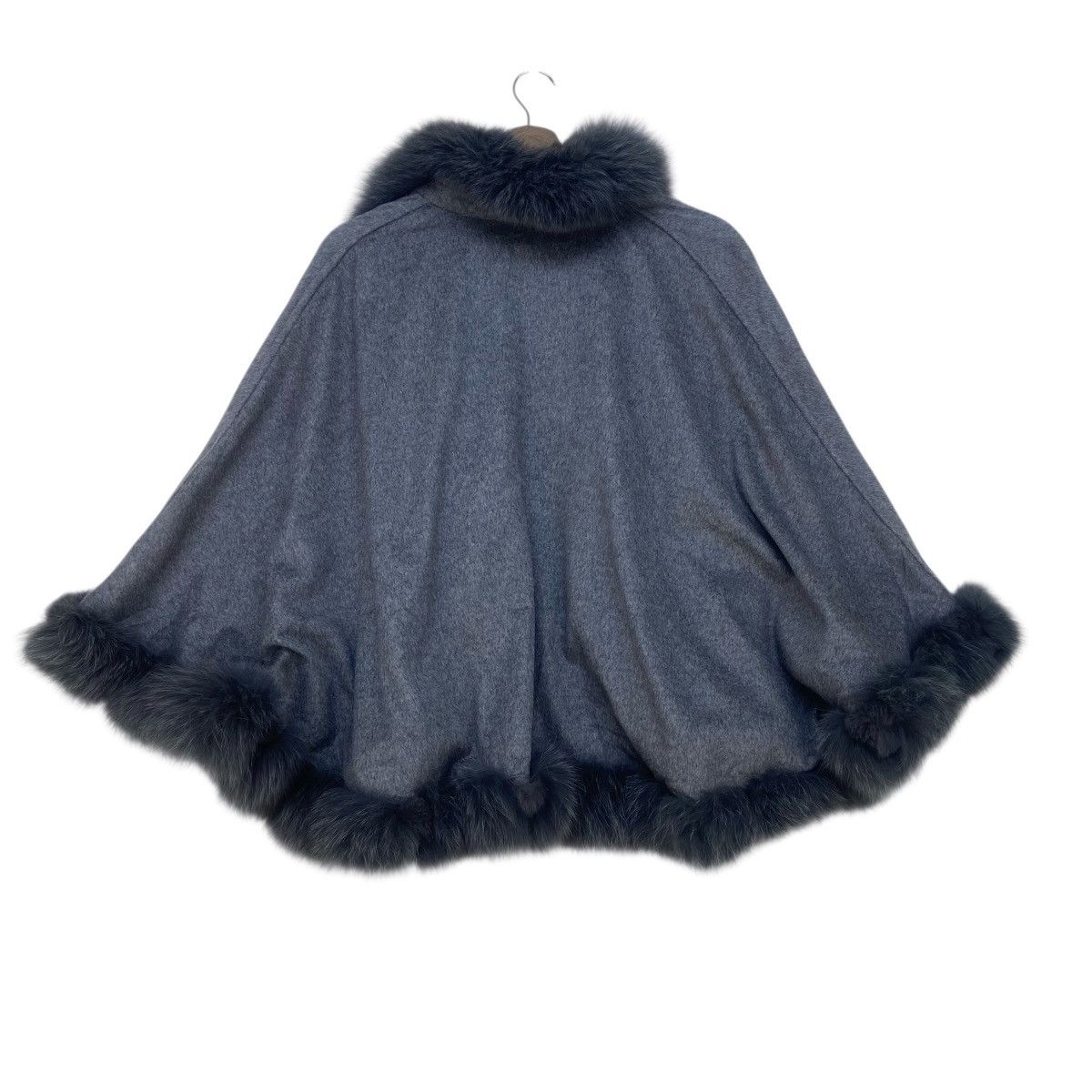 Sagafurs Saga Furs Blue Fox & Rabbit Ponchos Size M / US 6-8 / IT 42-44 - 2 Thumbnail