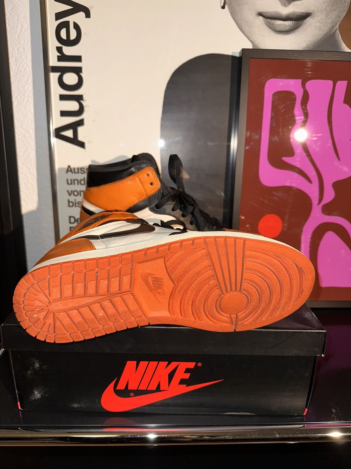 Jordan Brand Air Jordan 1 Shattered Backboard OG 1.0 Size US 11 / EU 44 - 10 Thumbnail