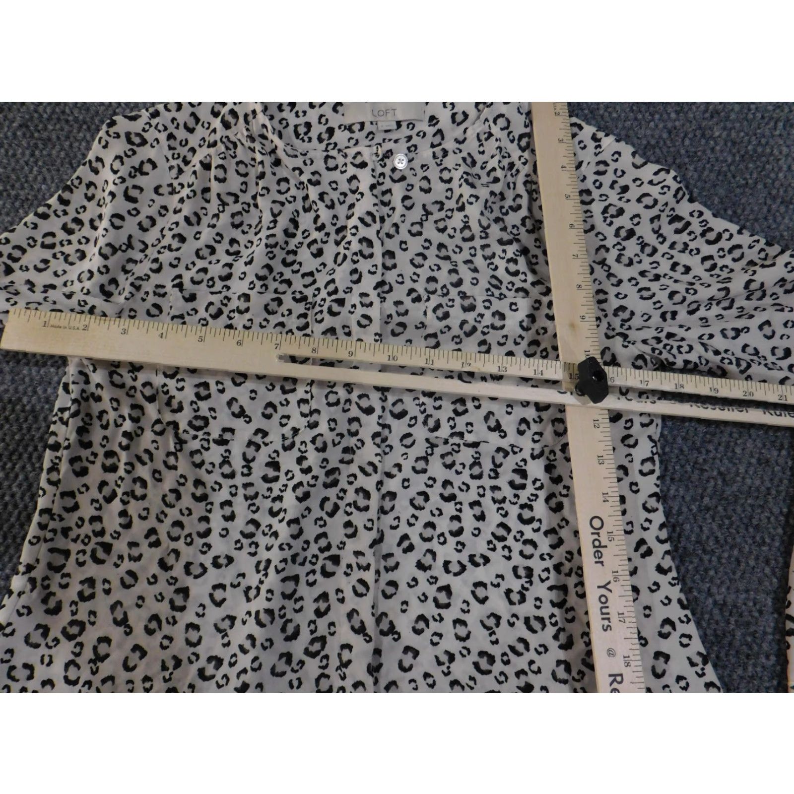 Loft Loft Shirt Womens Small Gray Black Leopard Print Long Sleeve Blouse Animal Pattern Size S / US 4 / IT 40 - 7 Thumbnail