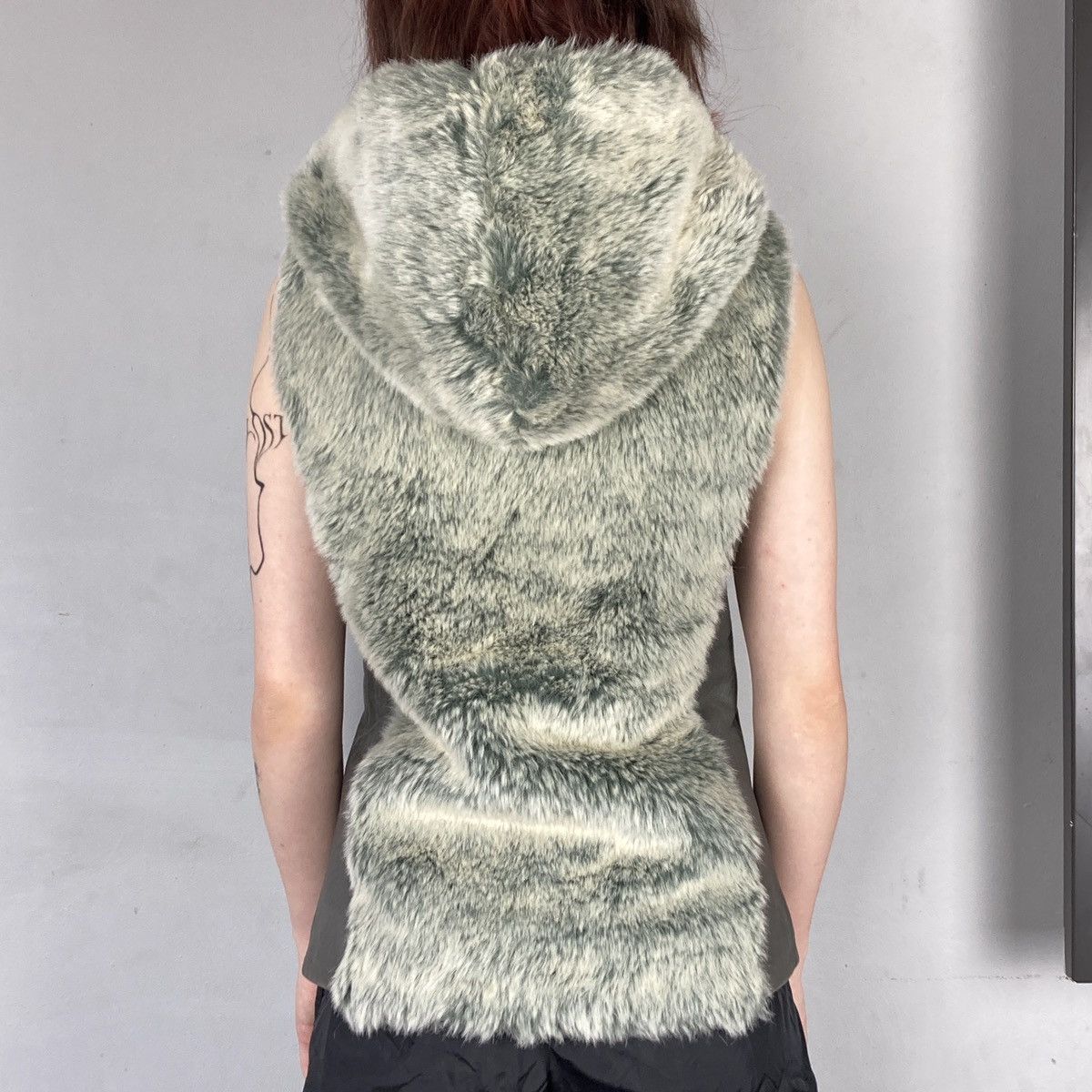 Japanese Brand Y2k hooded leather vest grunge 90s vintage fuzzy fur Size XS / US 0-2 / IT 36-38 - 3 Thumbnail